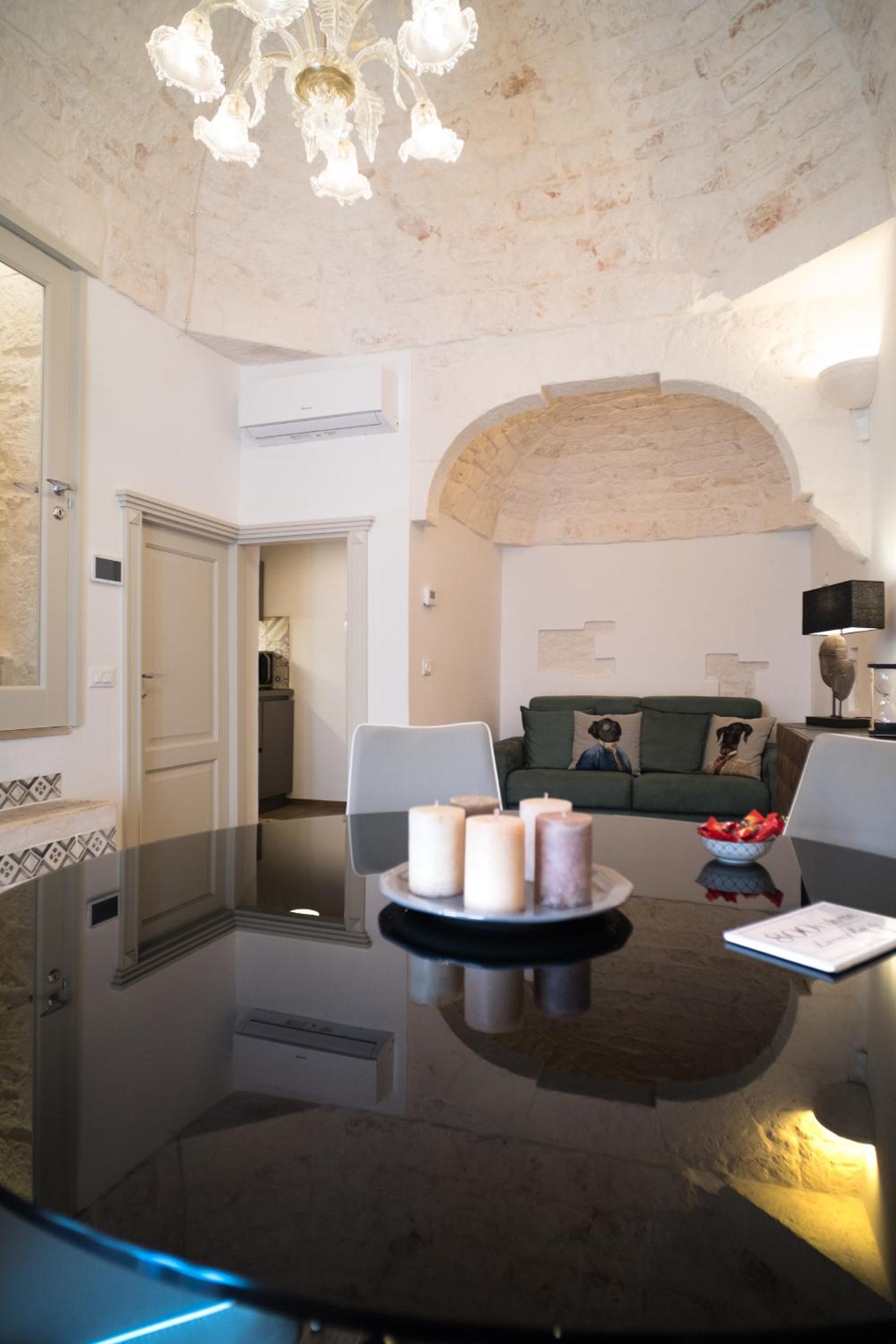 800s Home Luxury Rooms view 4