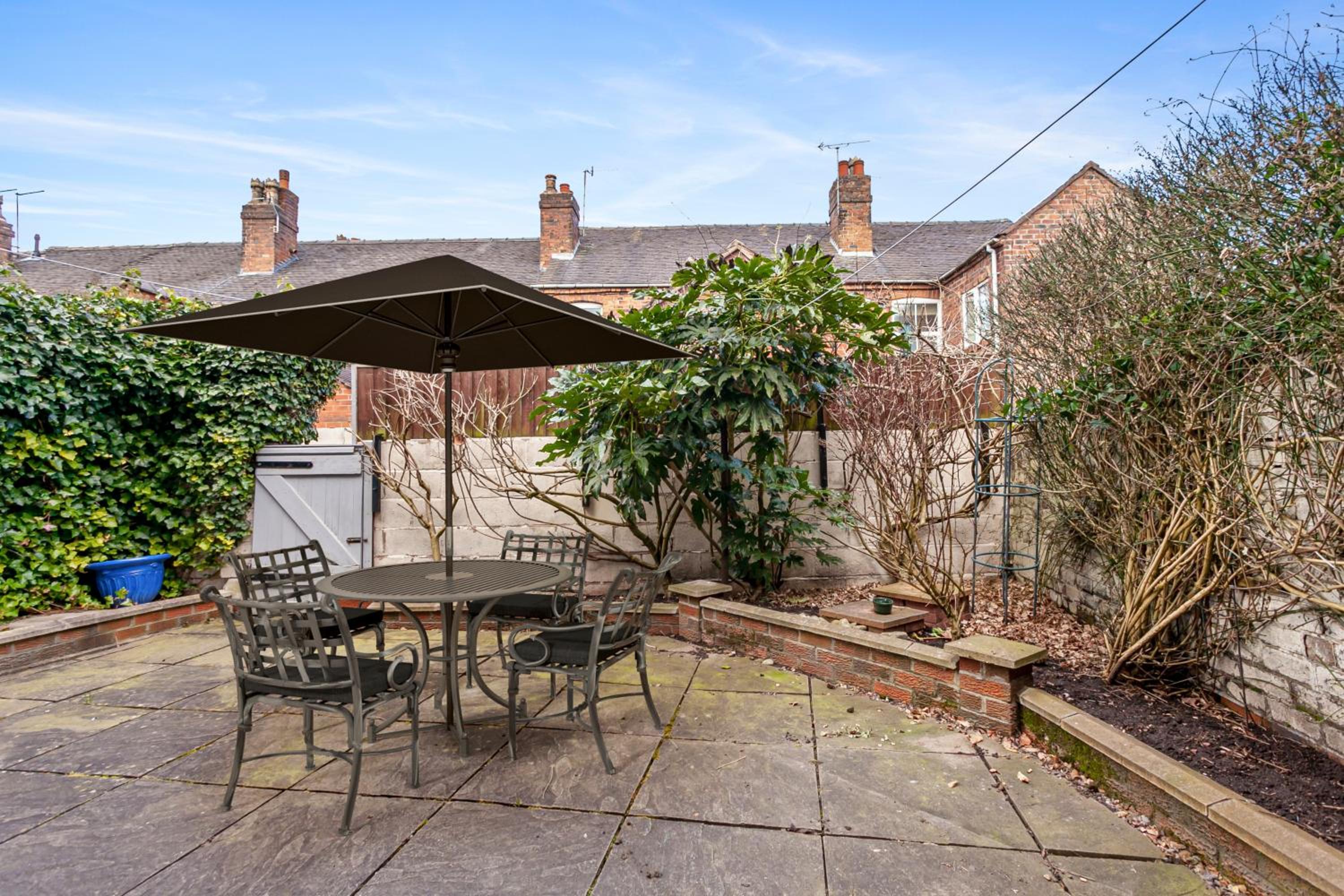 Staywhenever NWT- 4 Bedroom House, King Size Beds, Sleeps 9