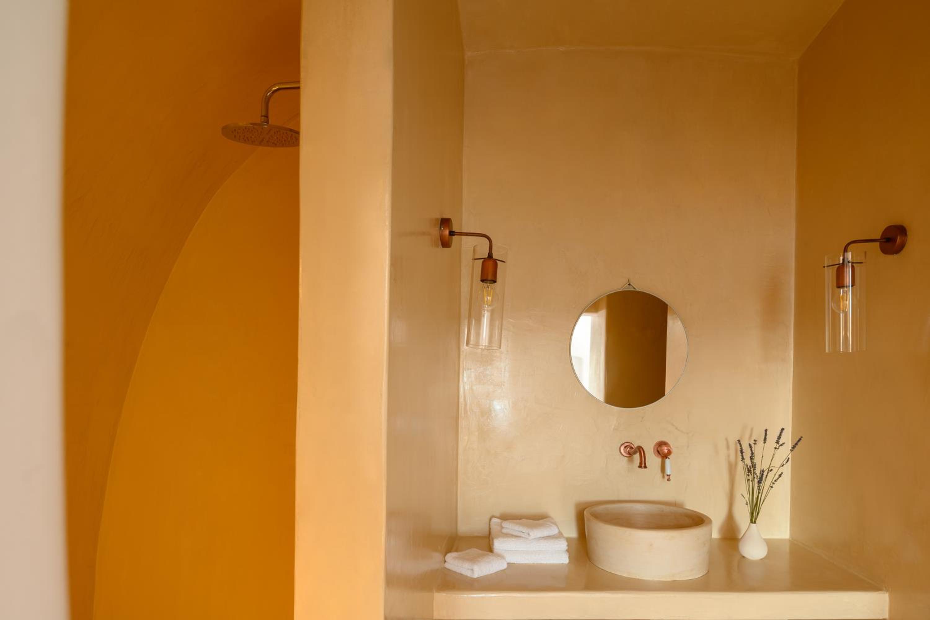 Oia Vacations - Canvas Suites - Property Image 7