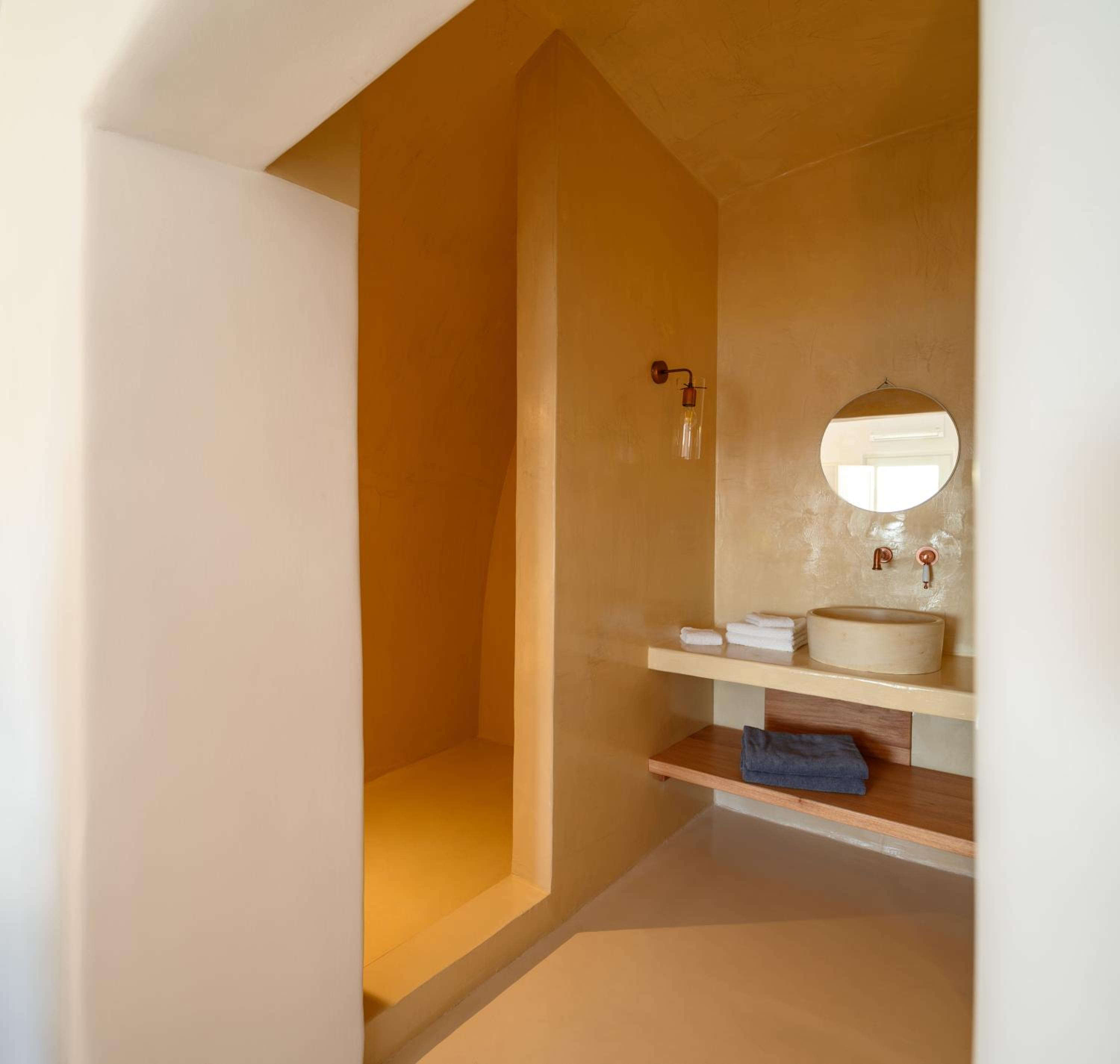Oia Vacations - Canvas Suites - Property Image 3