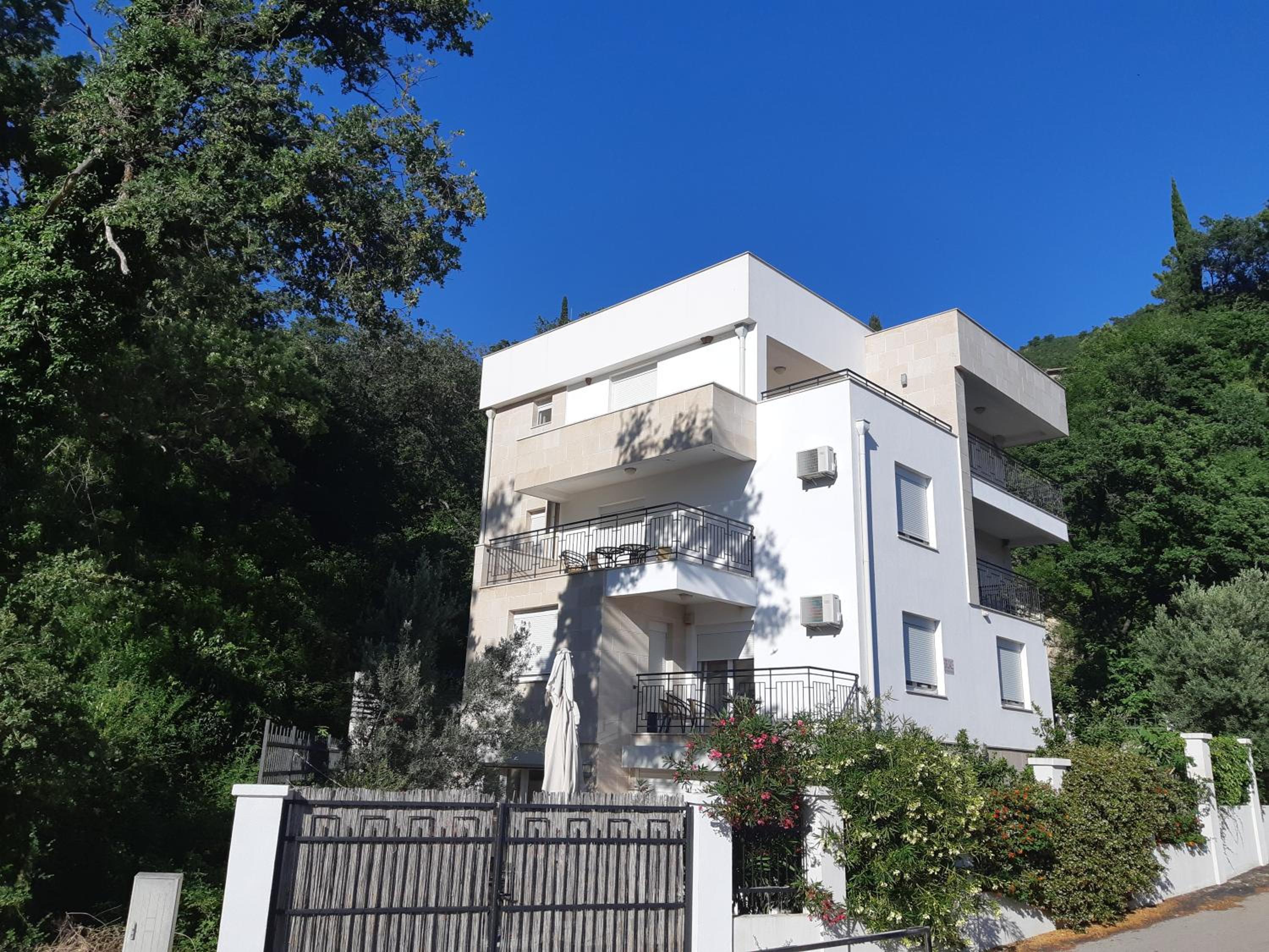 Apartments Villa Simonovic view 3
