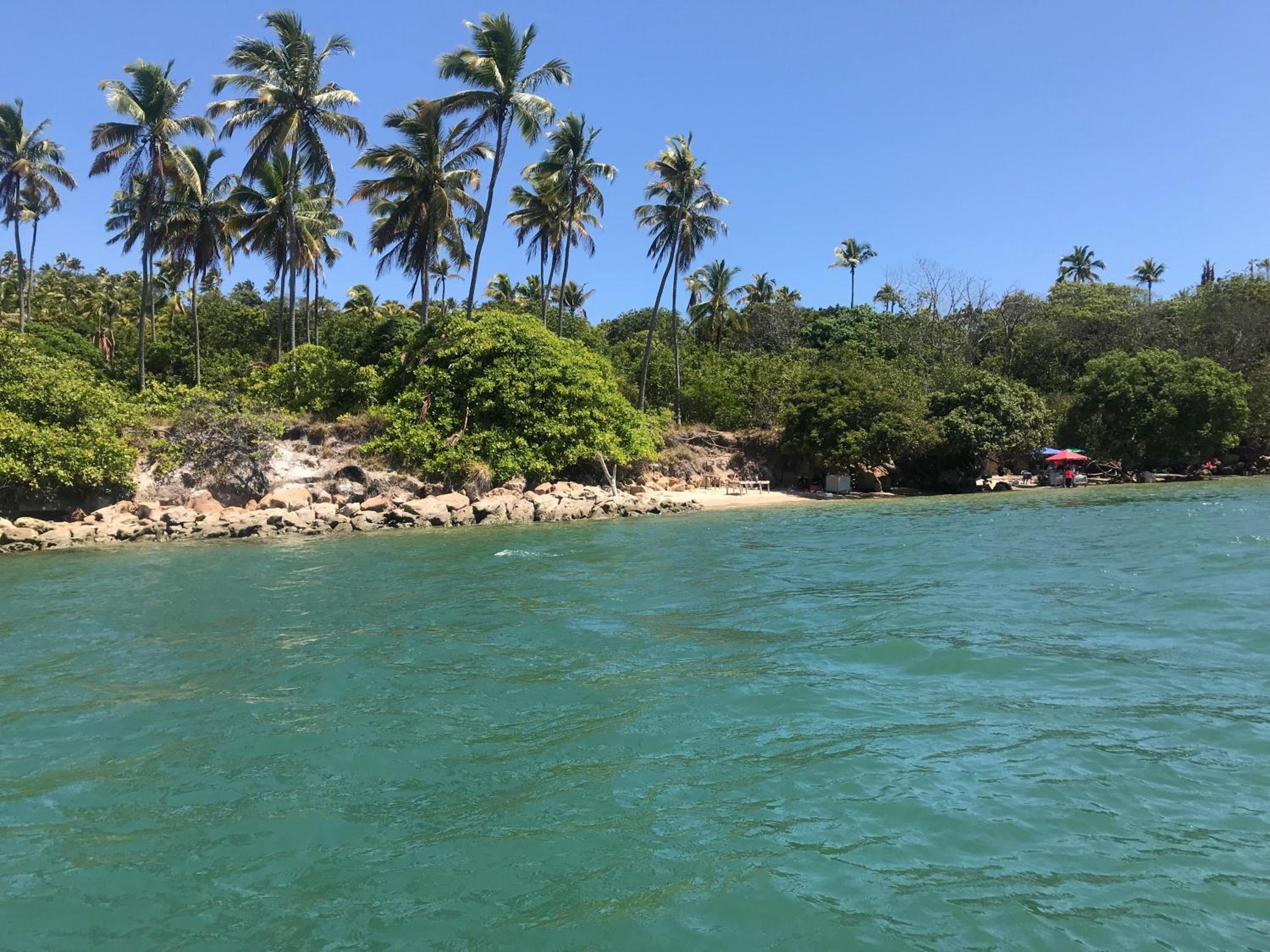 MAUÍ BEACH RESIDENCE - Beira-mar Tamandaré- Próximo a Igreja de São Pedro- PE