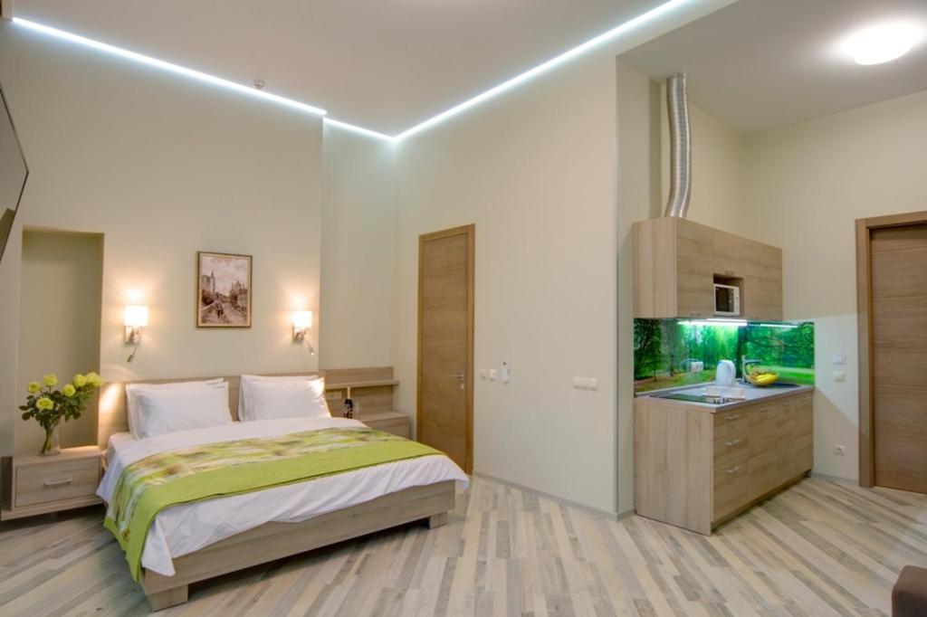 Summit Apartments