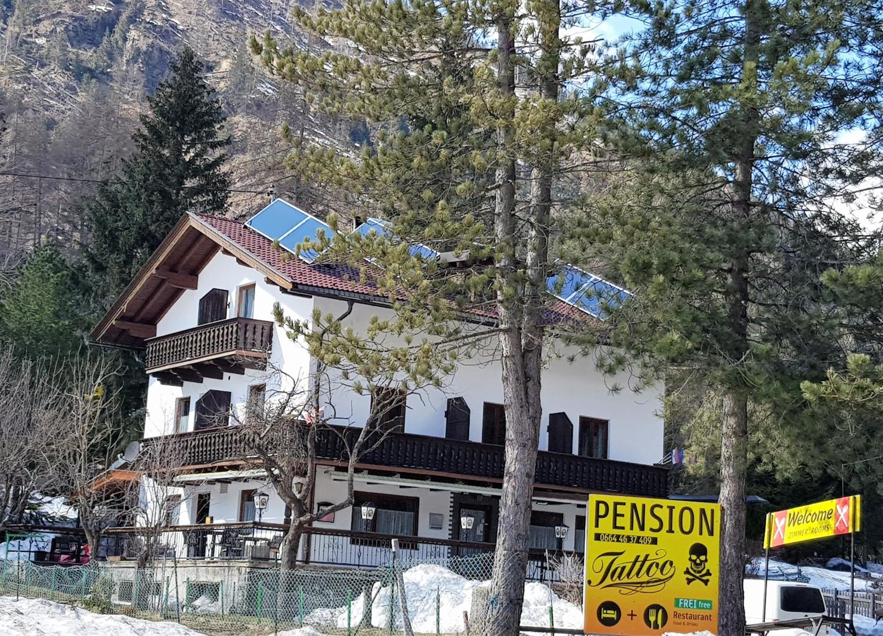 Tattoo PENSION mit Restaurant und Tattoo-Studio