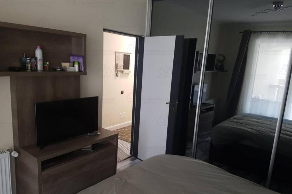 Central luxury apartment in Platinia Residence