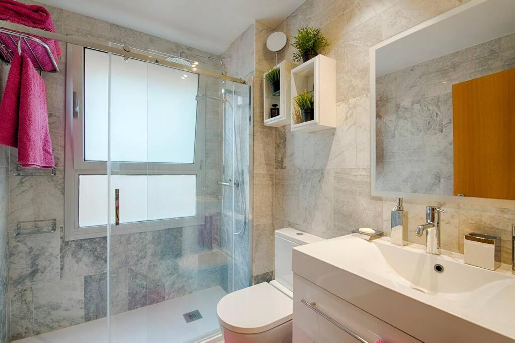 Great and Seaside Flat