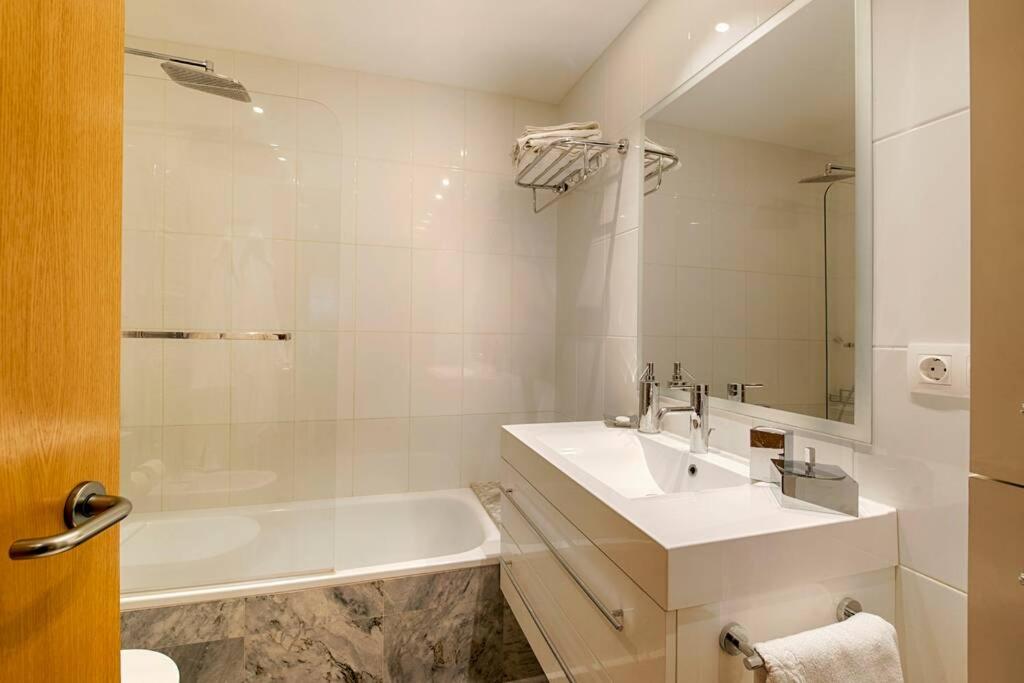 Great and Seaside Flat