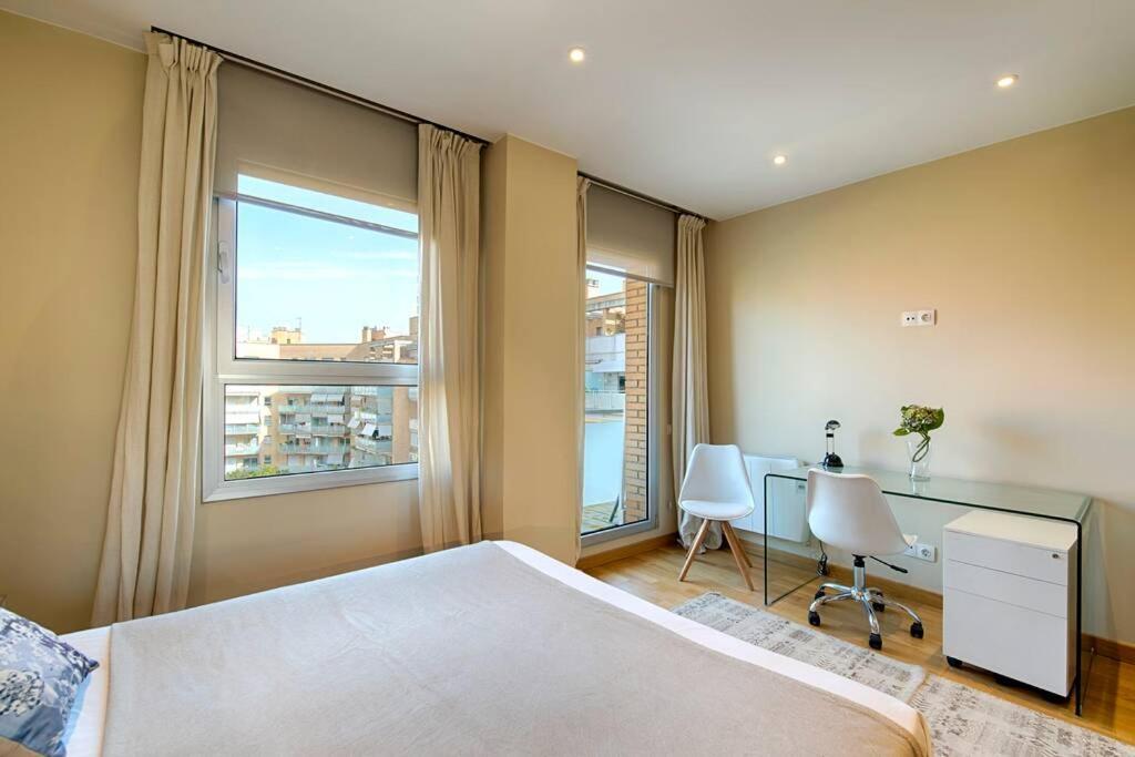 Great and Seaside Flat