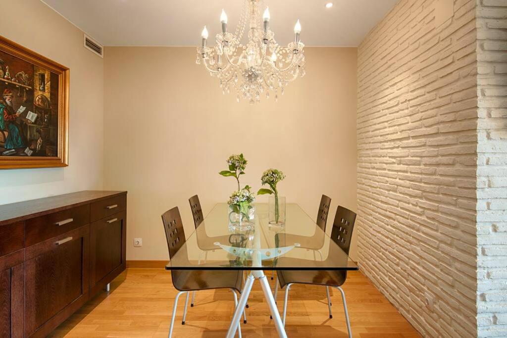 Great and Seaside Flat