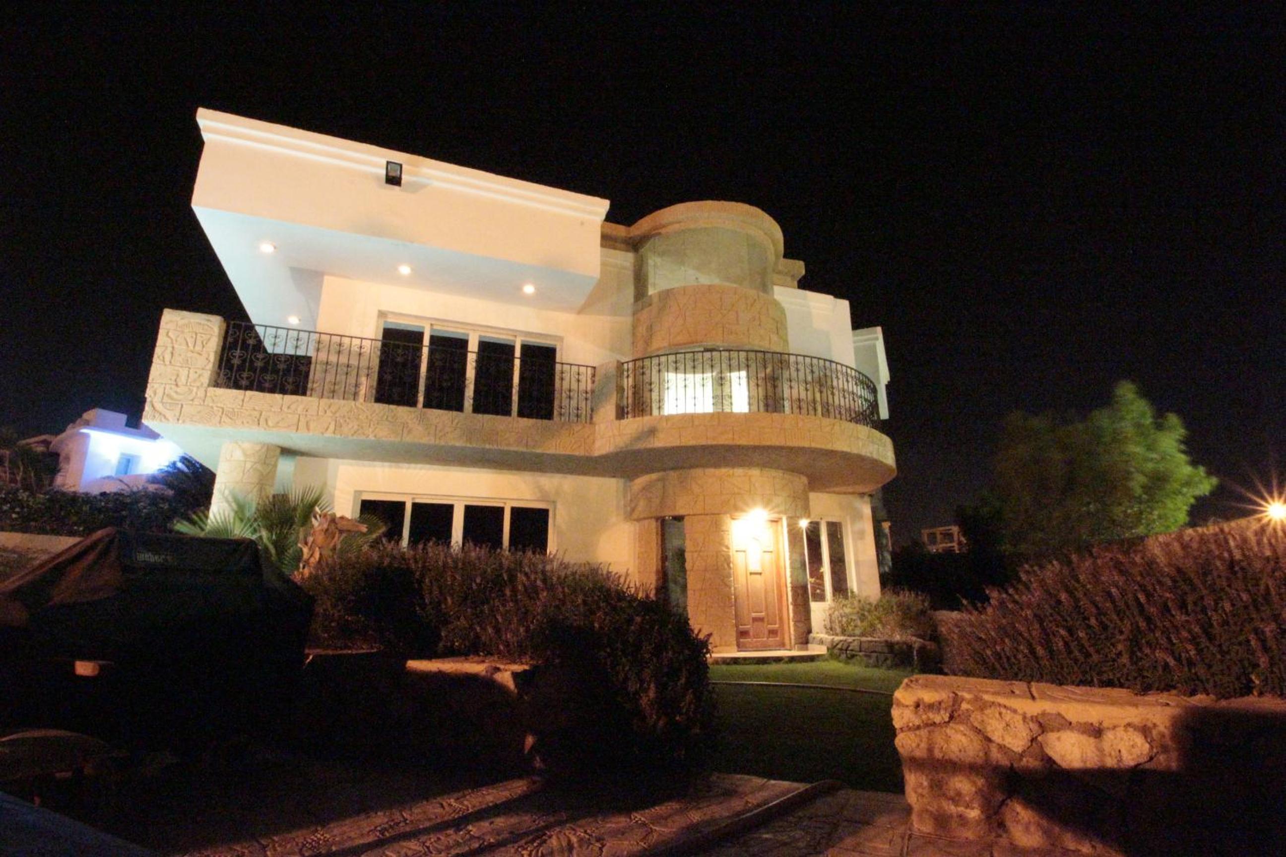 Beach Side-Villa Sharm-Family Vacation sleeps 10 view 3