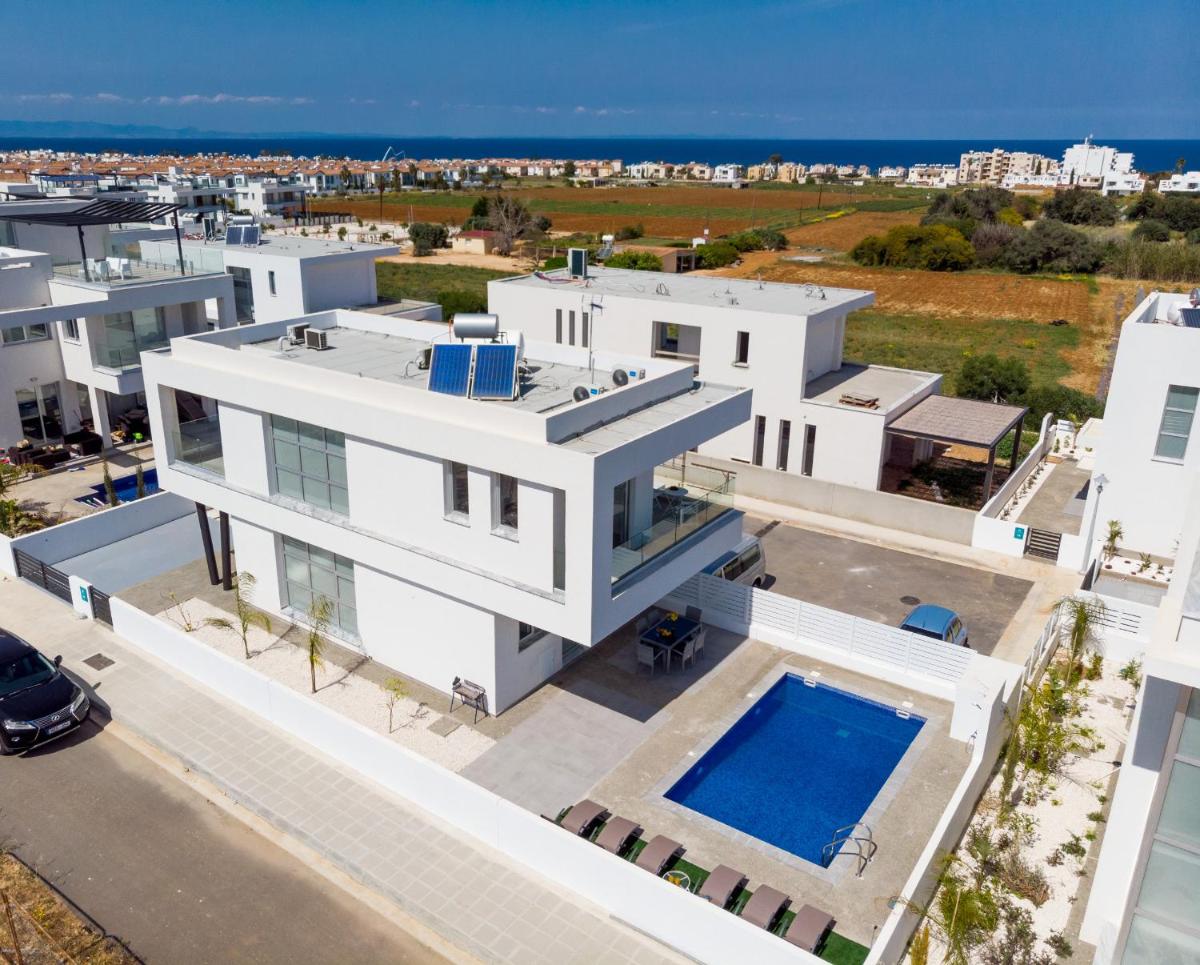 Levanda Hills Villa Ekaterina 3 bdrm view 2