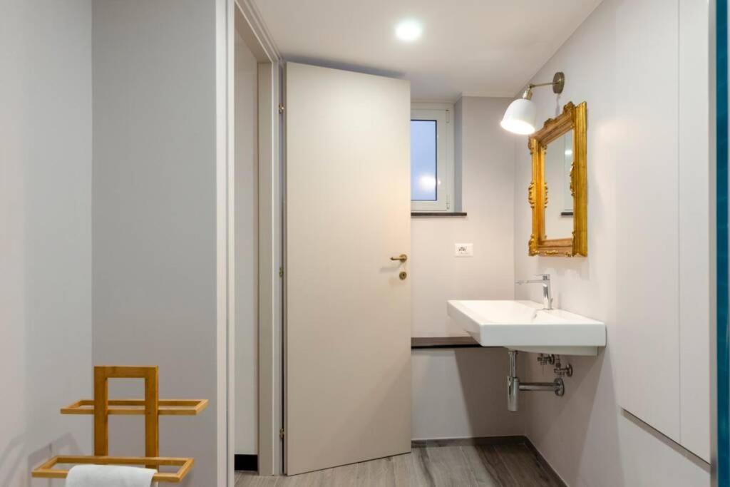 Castelli's Apartments CAMPO 12 view 5