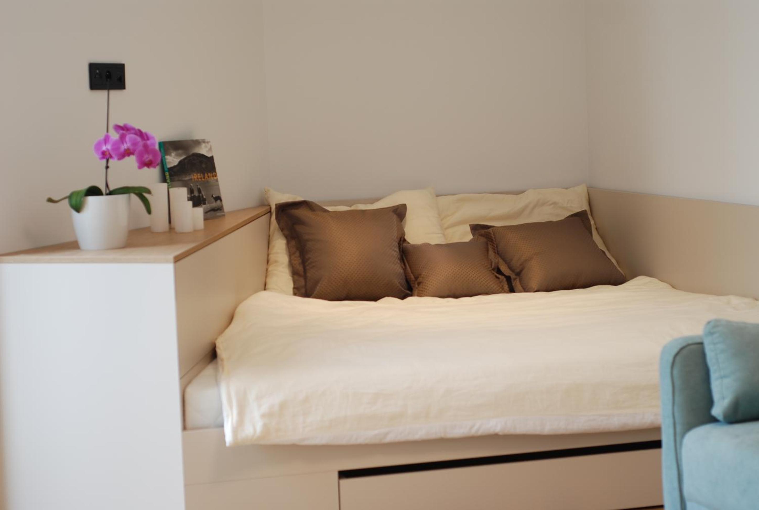 Crystal Studio view 4