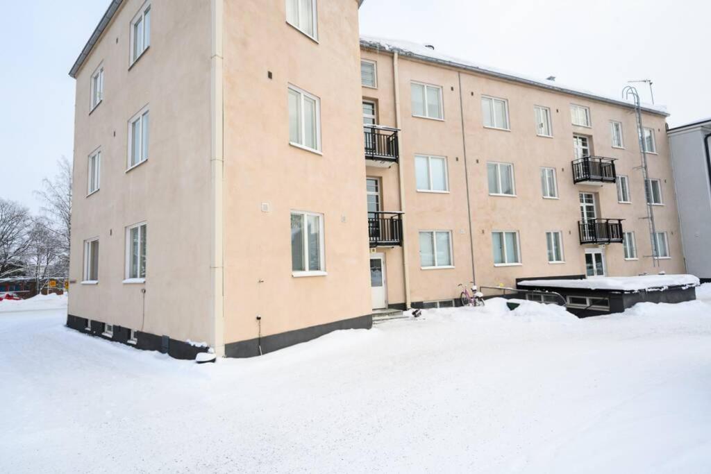 Viihtyisä 27 neliön studio Mikkelin Nuijamiehessä