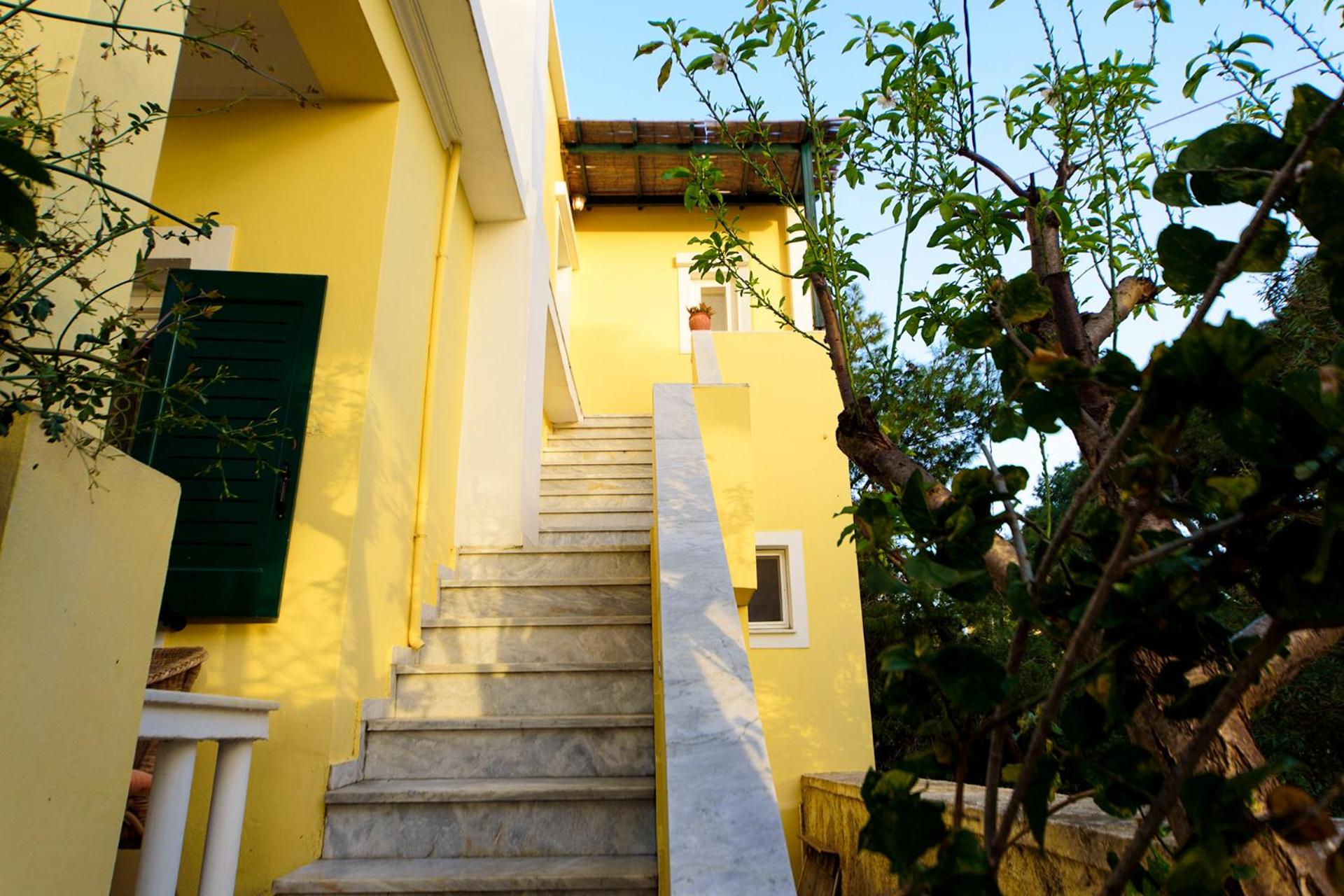 Photo 48