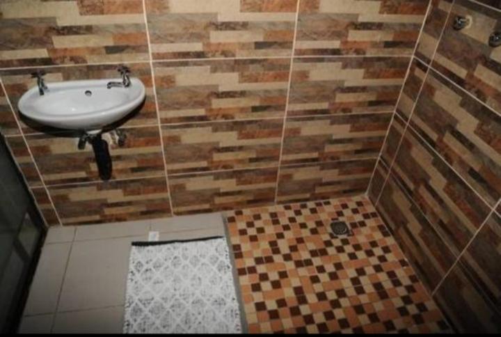 Pillacol Guest House view 4