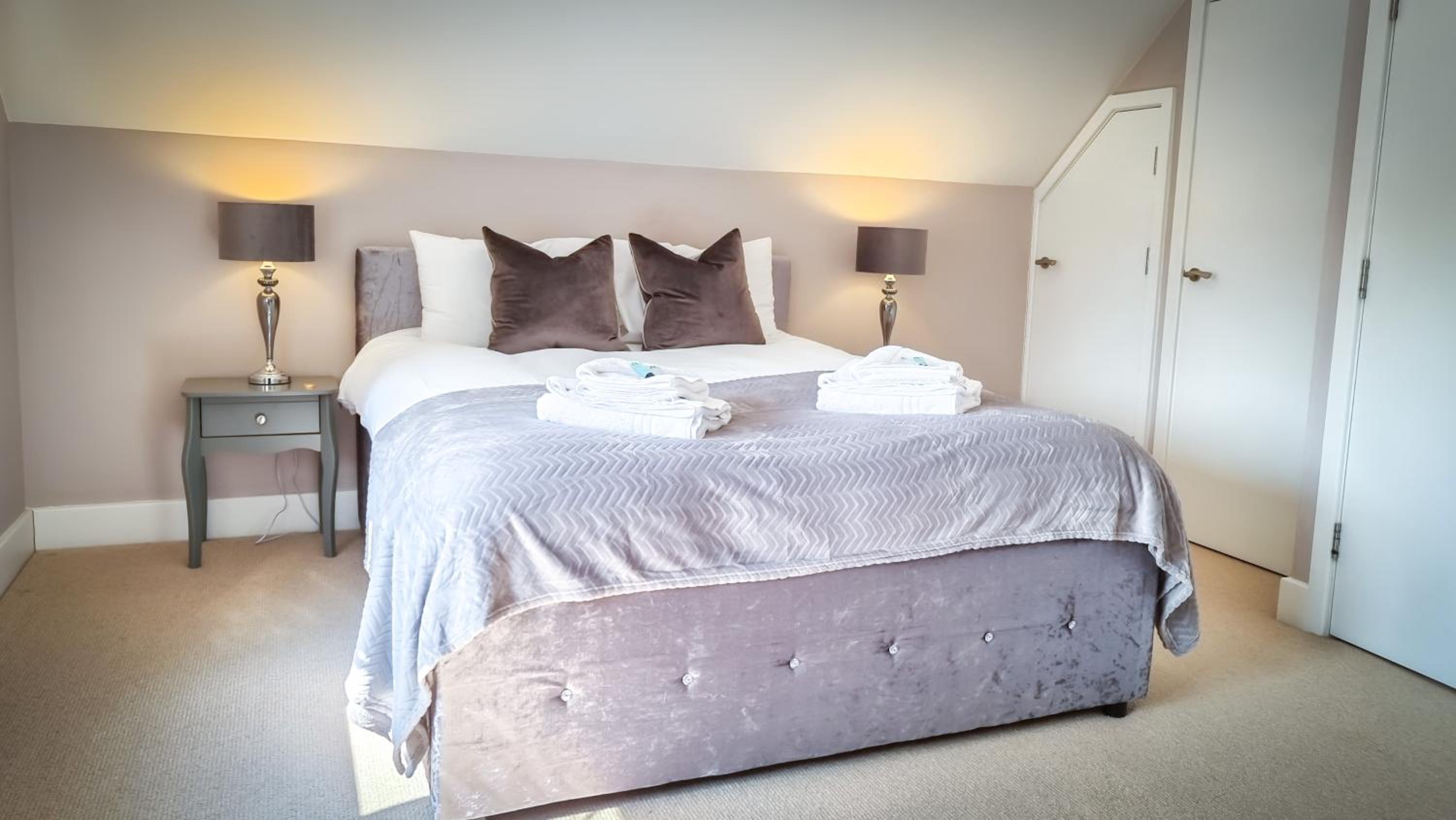 Warminster Vacations - The Angel Holiday House - Property Image 13
