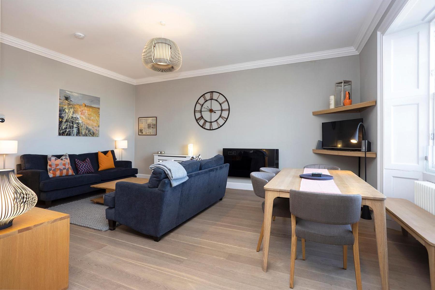 JOIVY Splendid Apartment in New Town view 5