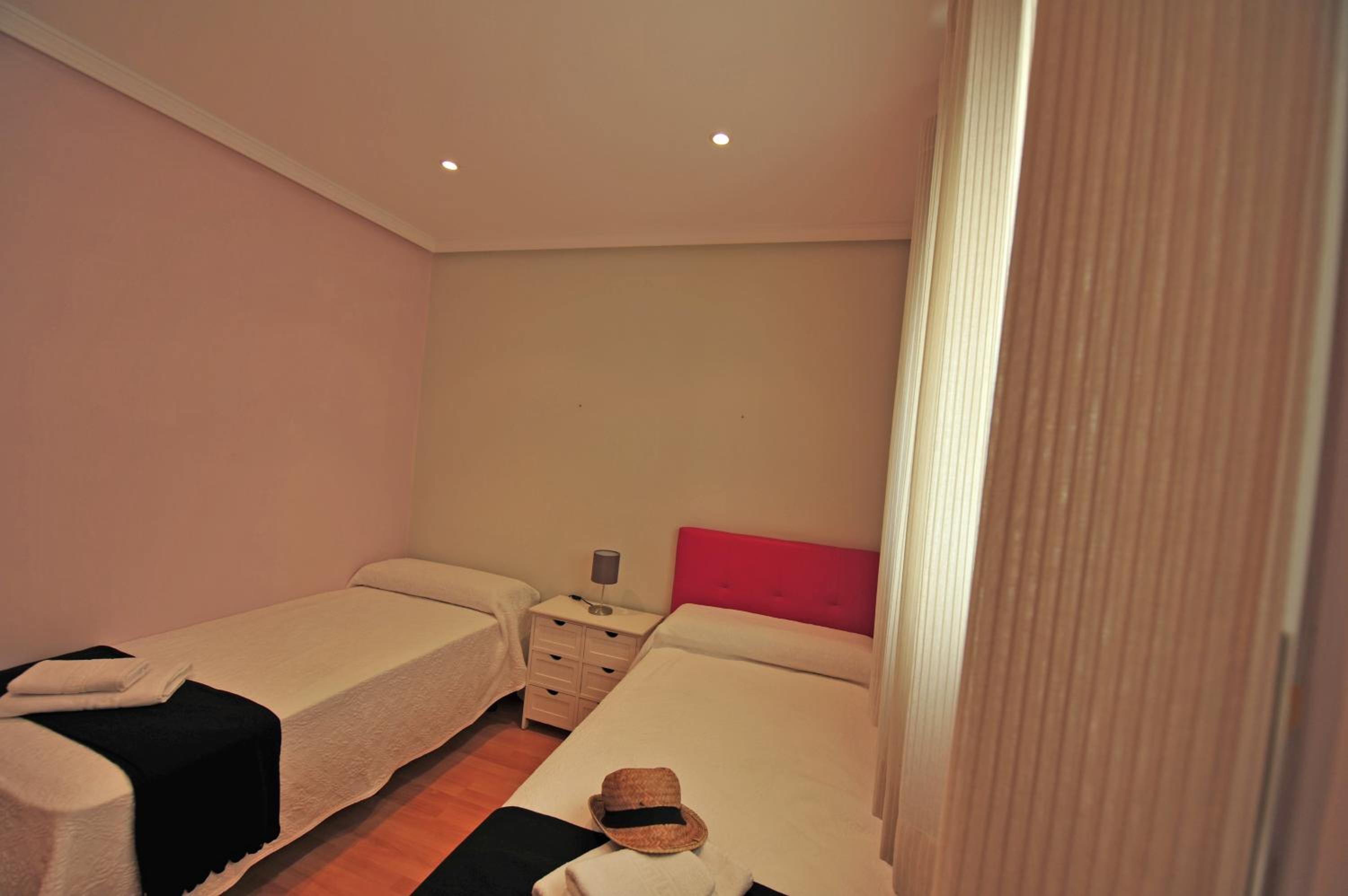 Avenida Paseo 3 Rooms 2 baños view 3