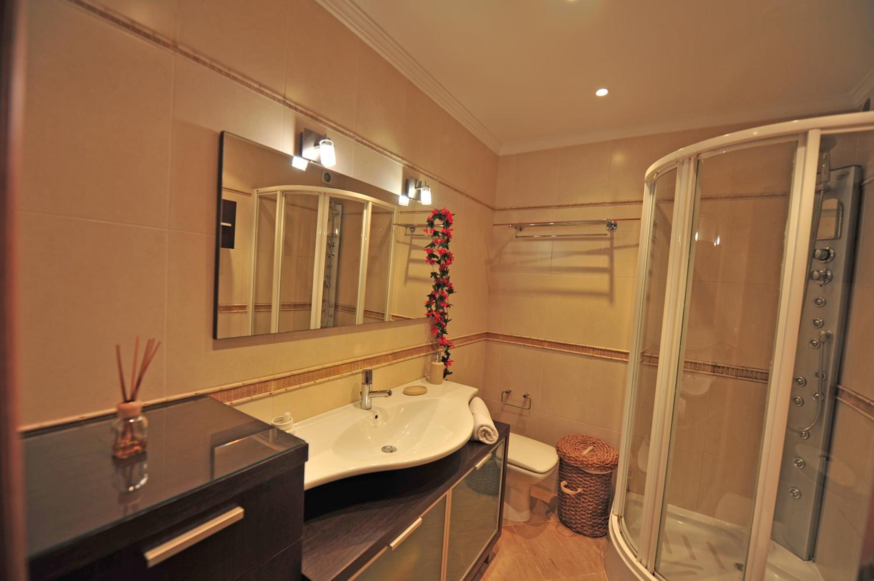 Avenida Paseo 3 Rooms 2 baños view 5