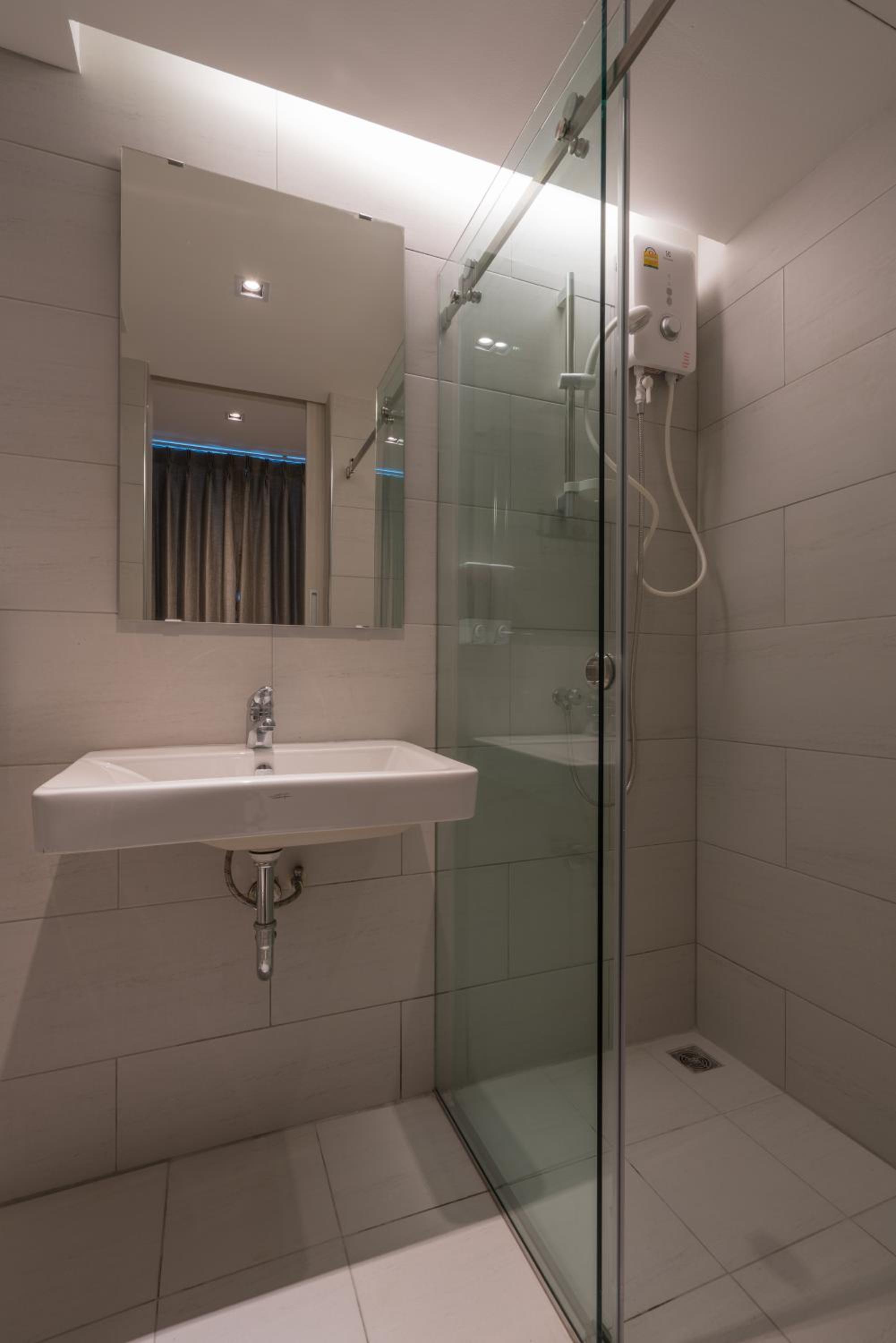 Sleep Box Hotel Sukhumvit 22