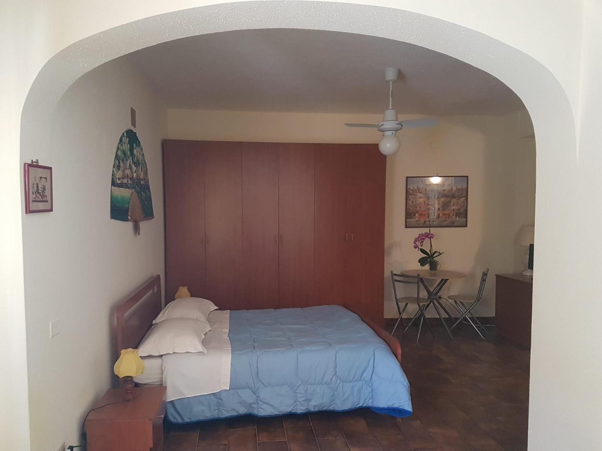 Villa Ania en Mondello — bedroom