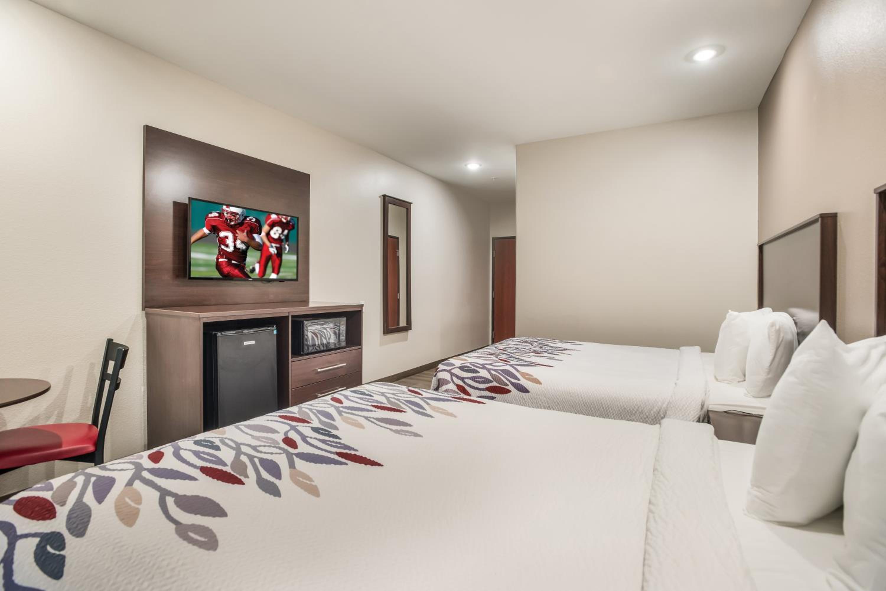Lake Charles Vacations - Red Roof Inn Suites Lake Charles - Property Image 26
