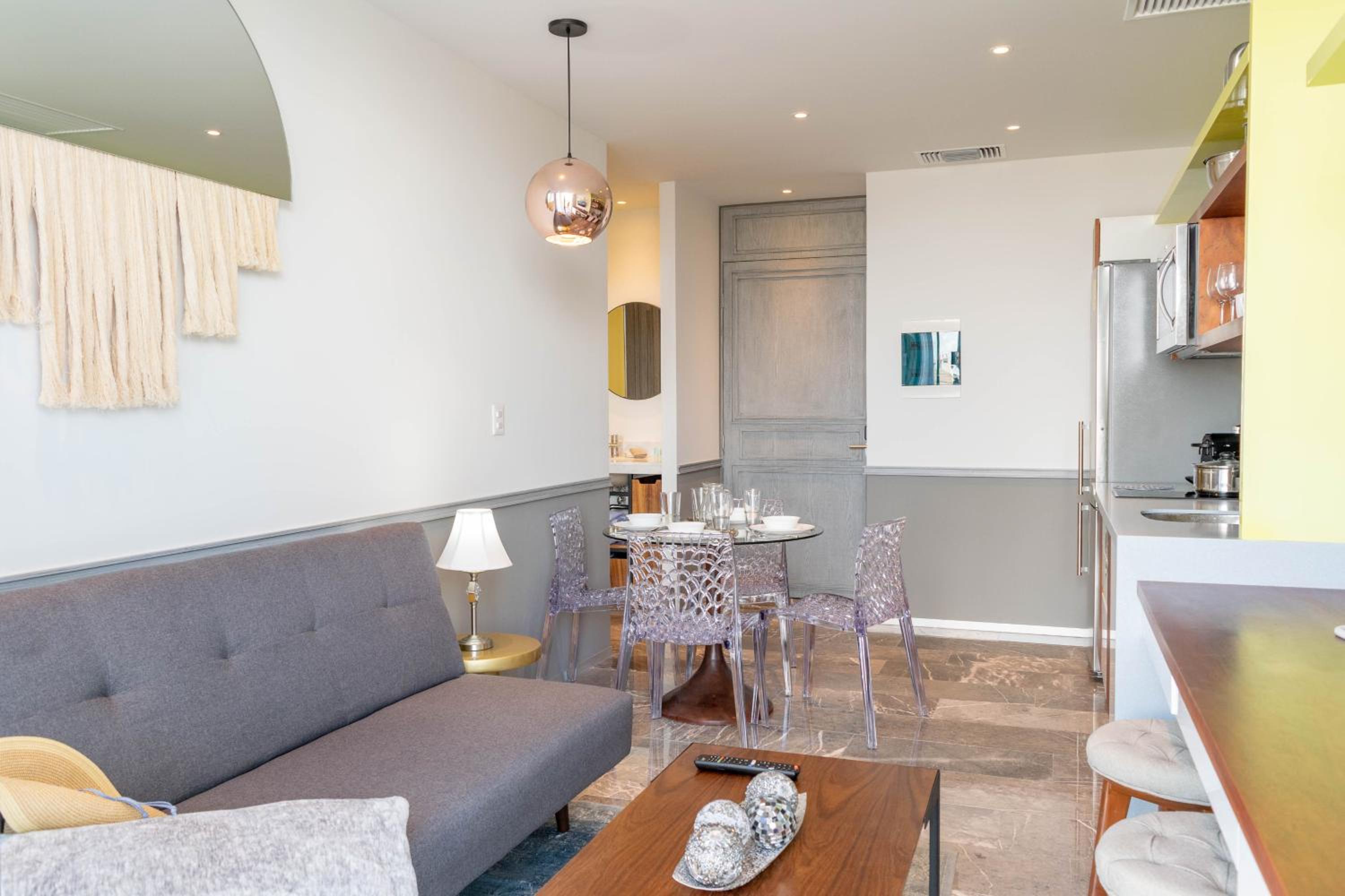 Singular by Stella Rentals