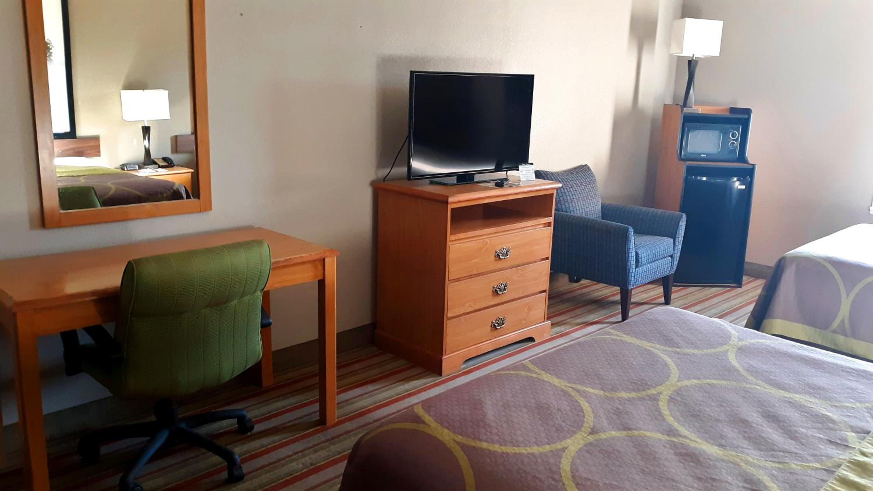 Super 8 by Wyndham Fort Chiswell Wytheville Area - Property Image 18