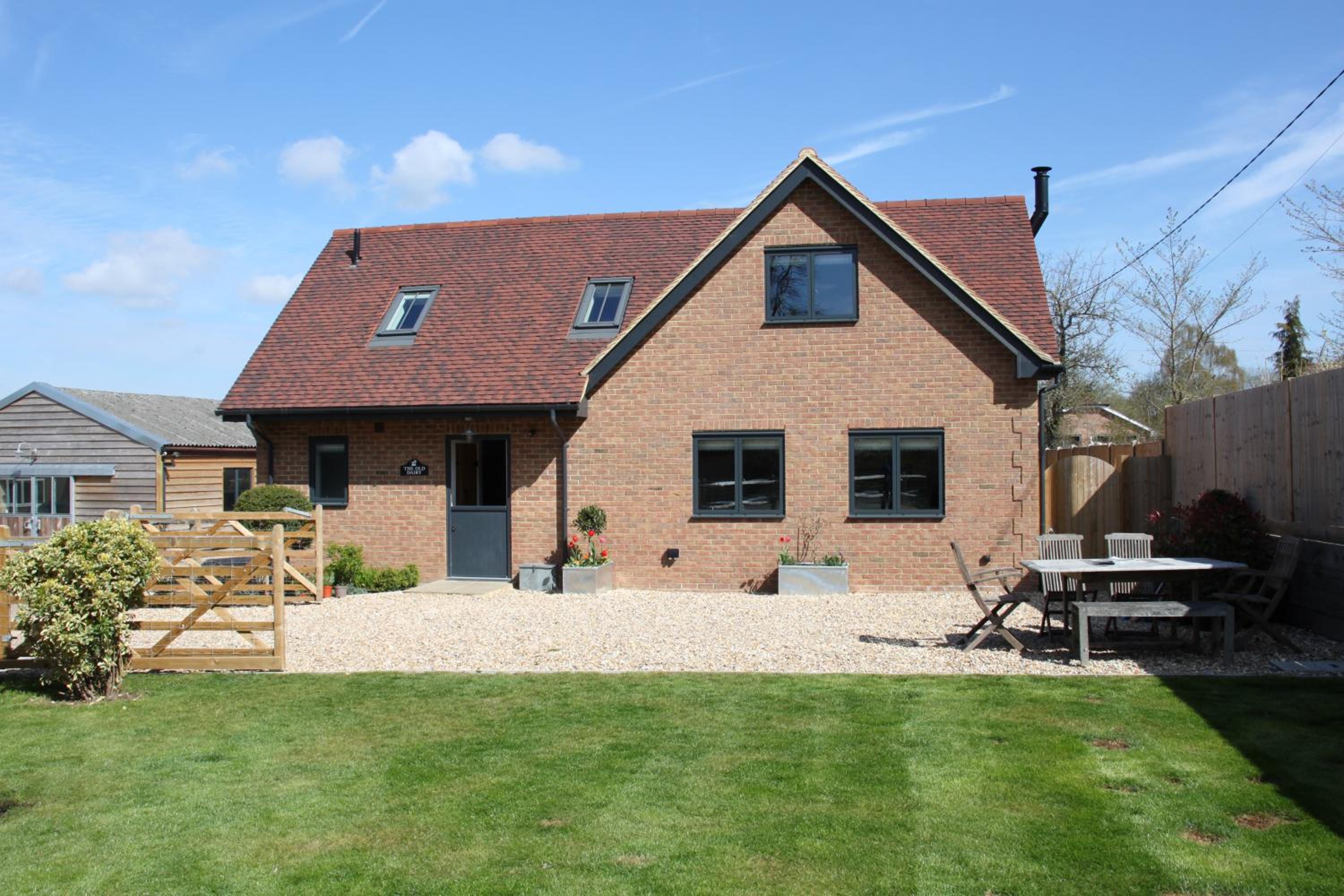 Wonderfully Spacious Luxury Holiday Cottage view 5