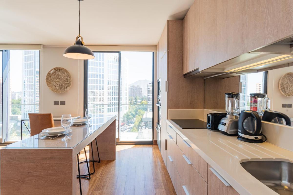 Uptown Luxe - Studio, Parking, Wifi, Pool & Metro