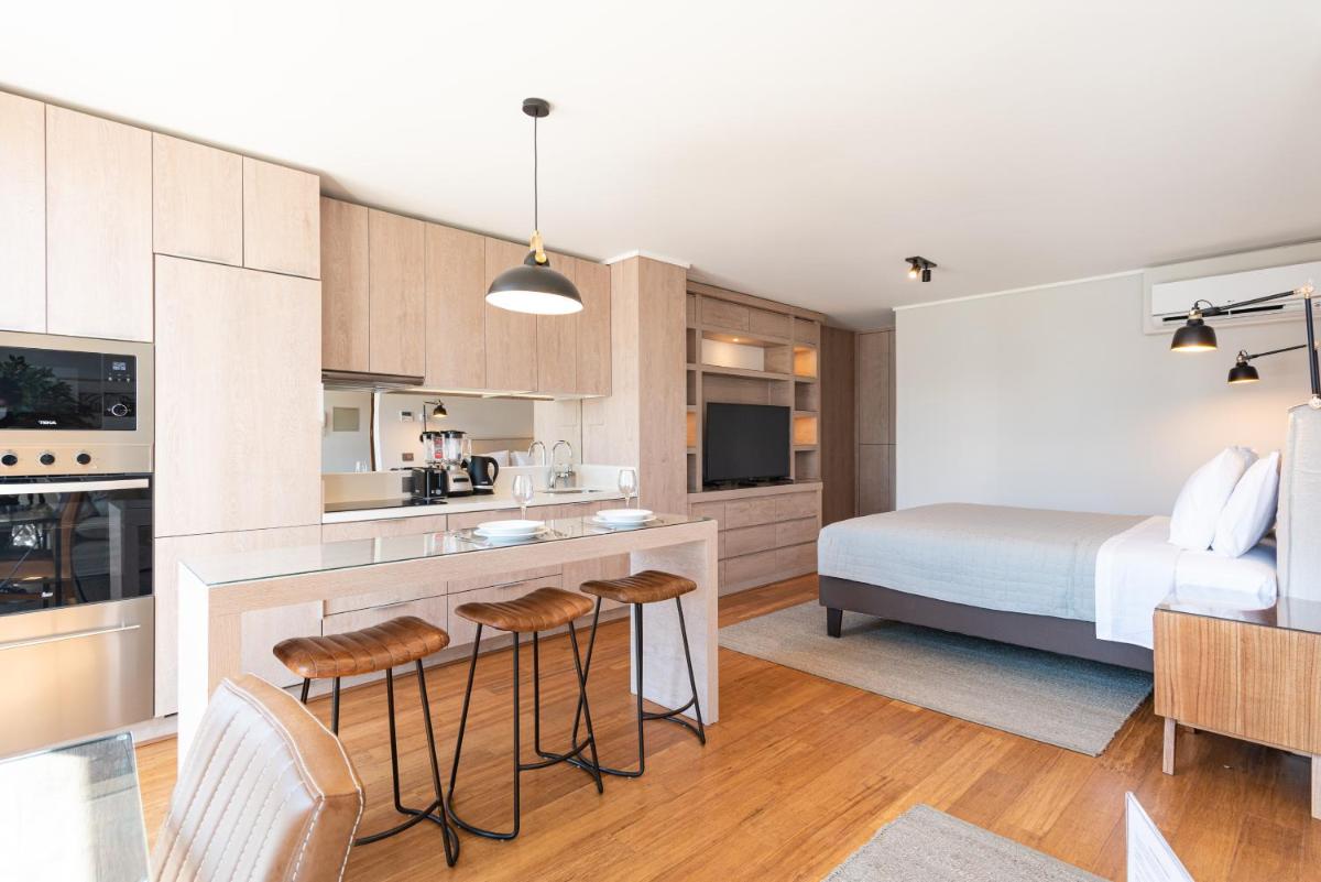Uptown Luxe - Studio, Parking, Wifi, Pool & Metro