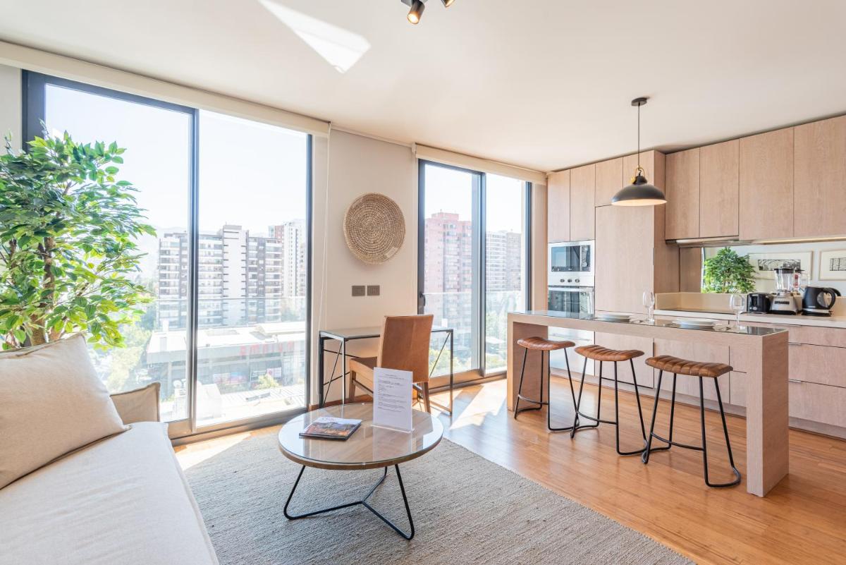 Uptown Luxe - Studio, Parking, Wifi, Pool & Metro