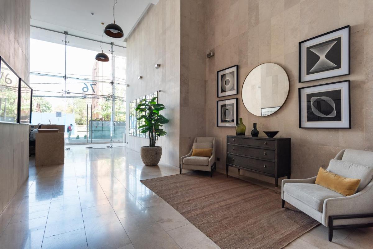 Uptown Luxe - Studio, Parking, Wifi, Pool & Metro