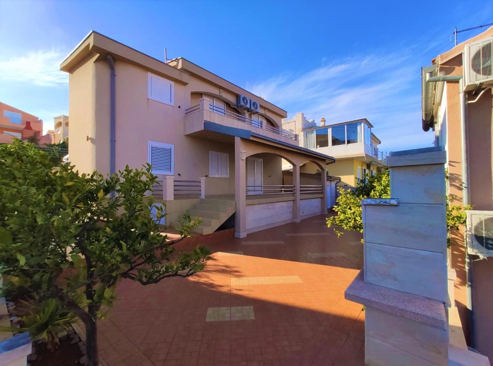 Apartments Karla - main view