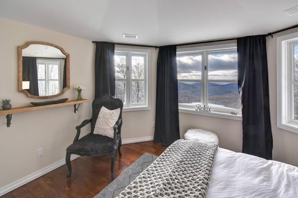 Ski-in/Car-out, HOT TUB with Amazing sunset view