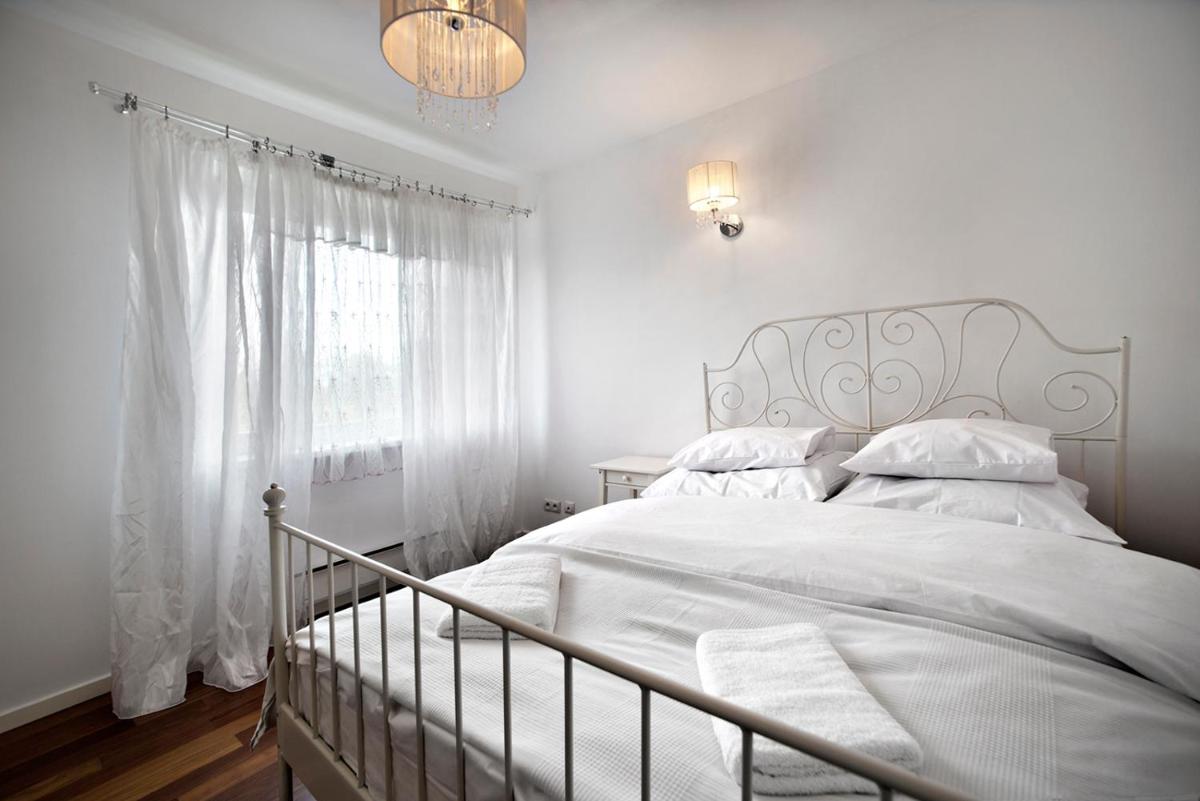 3 bedrooms Apartment Zoliborz Gwiazdzista view 2