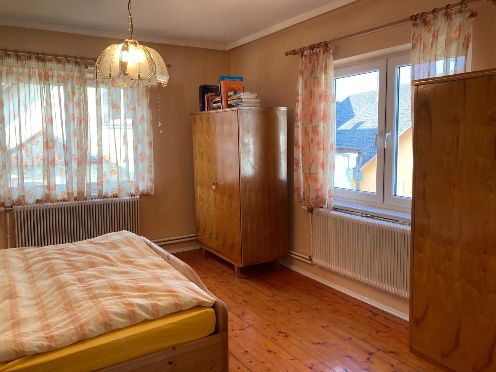 Baeckerei Mueller - große Unterkunft mit mid century Charme, zentral, sehr gut für Familien, privat, Stadt&Natur, Café im Haus