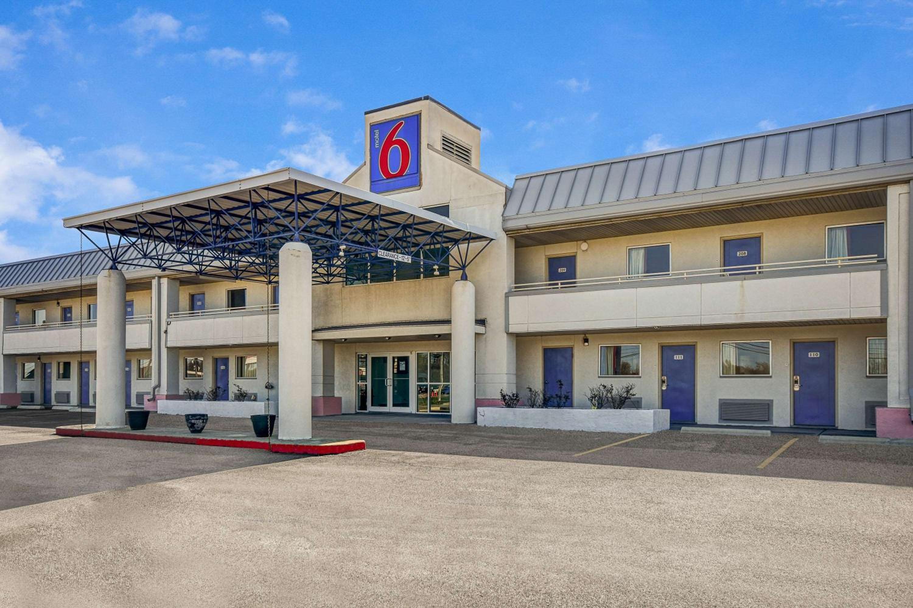 Motel 6-North Ridgeville, OH - Cleveland Intl Airport - N Ridgeville view 2