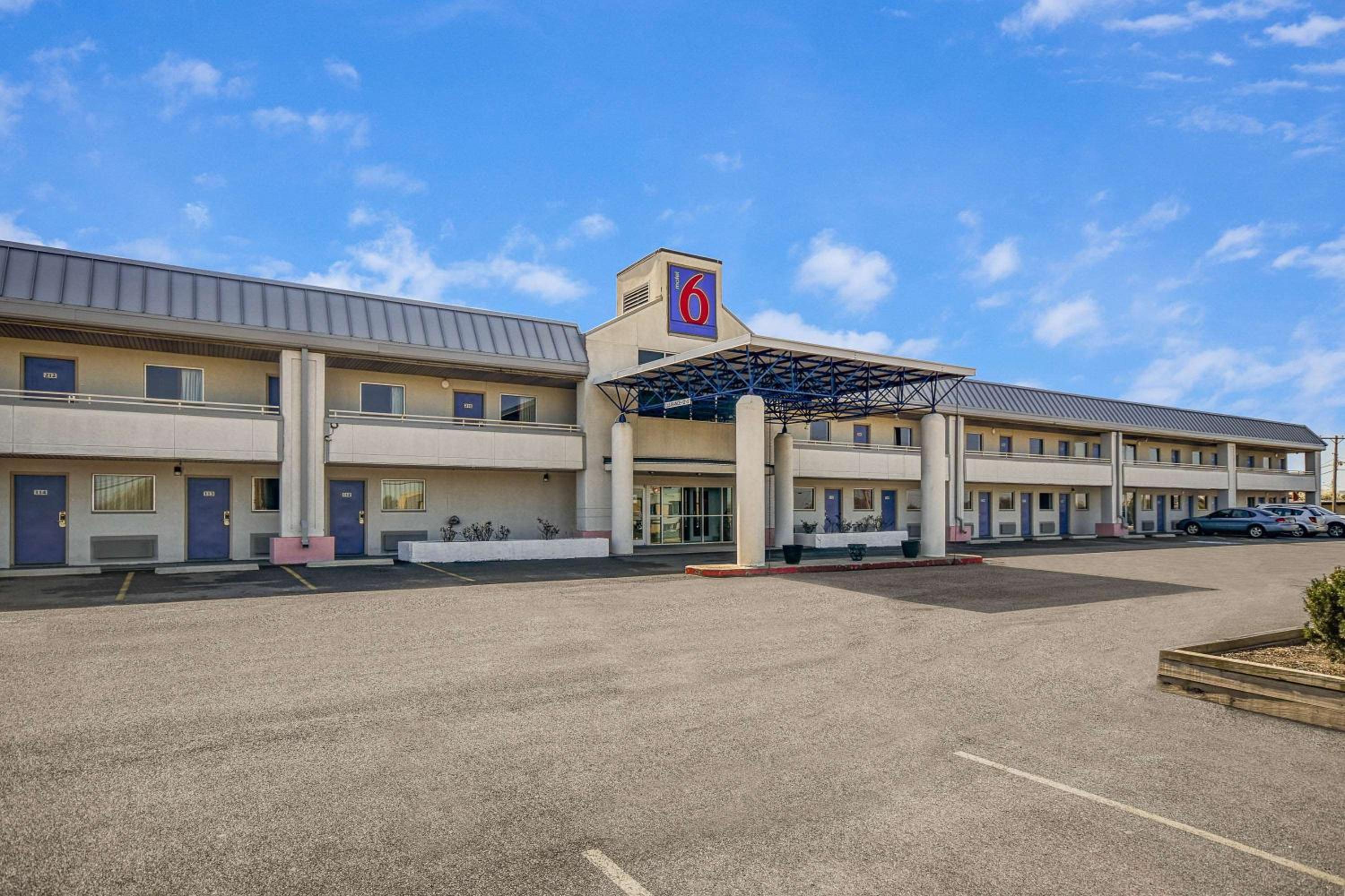 Motel 6-North Ridgeville, OH - Cleveland Intl Airport - N Ridgeville view 3