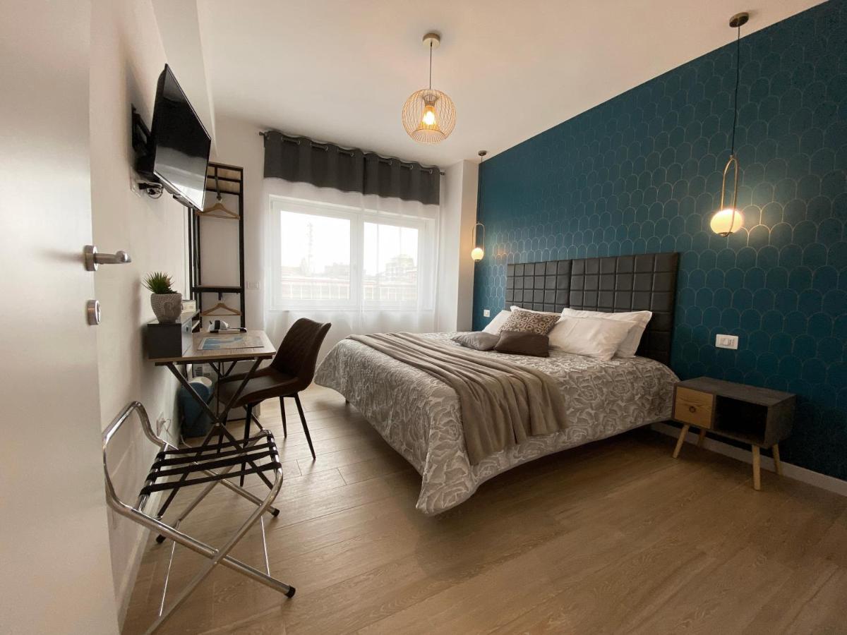 Hotel BARI ROOMS Carulli Suite - Image 1