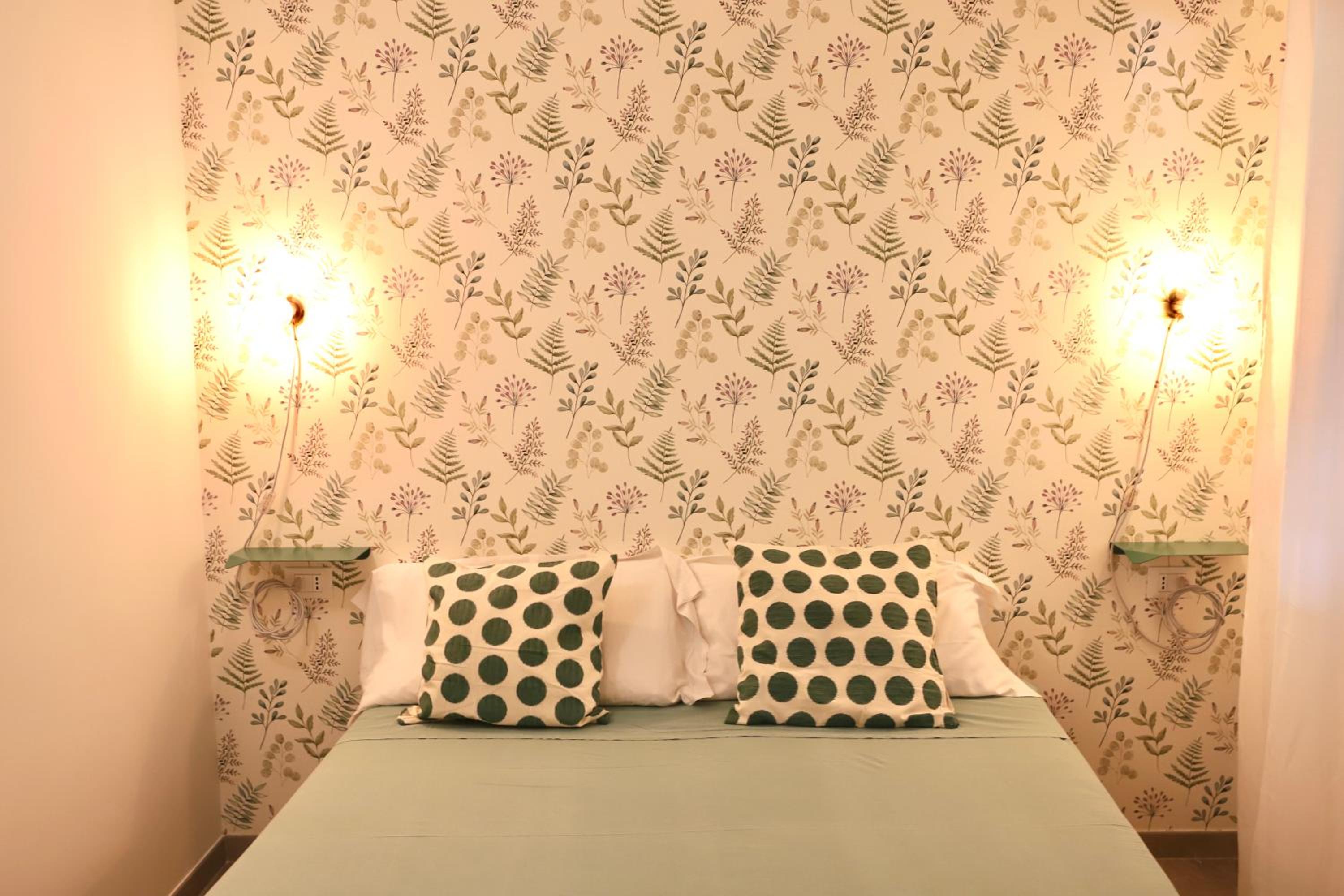 Delmirani's Book Apartments - Vatican View