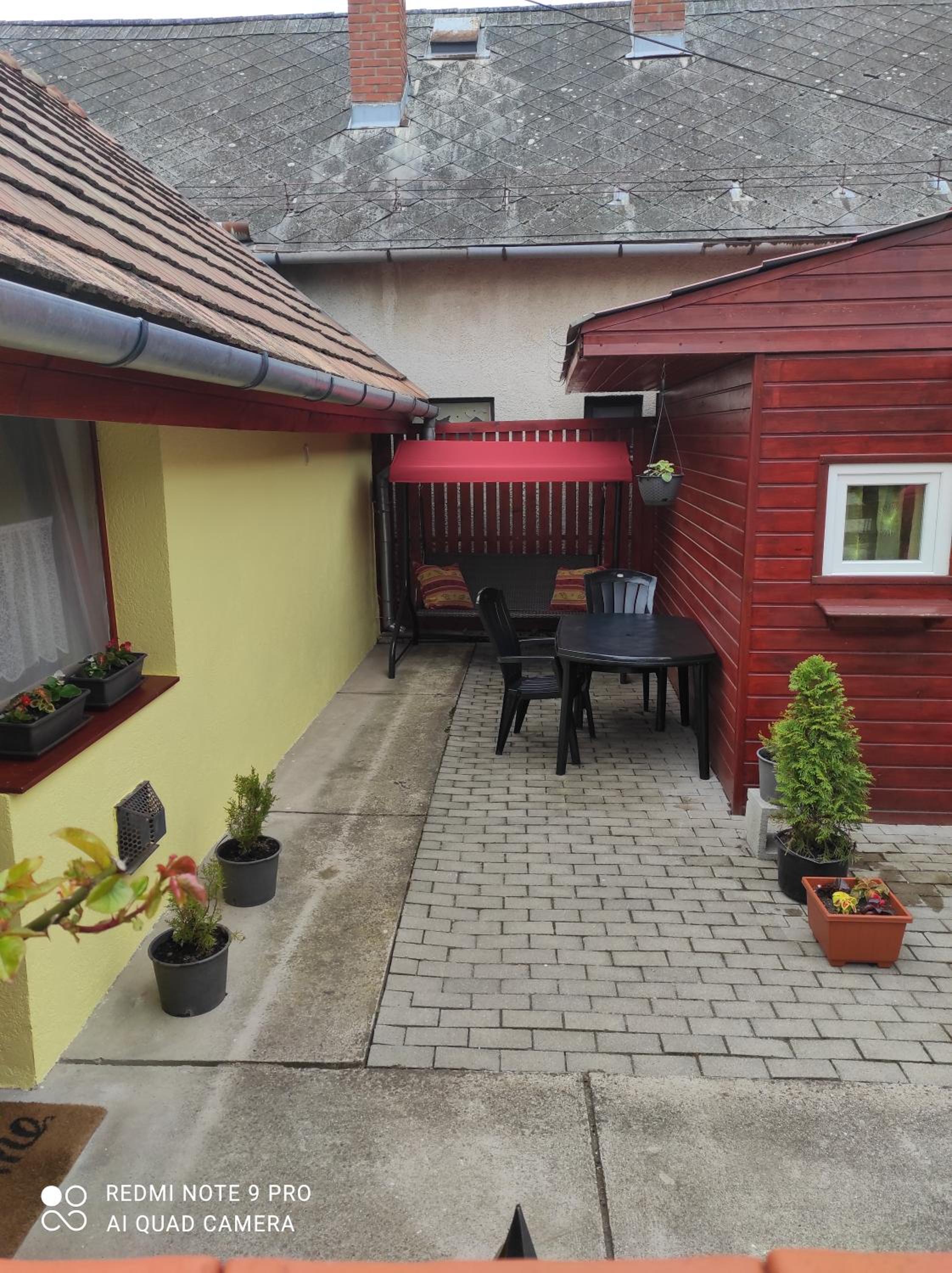 Kis Apartmanház view 2