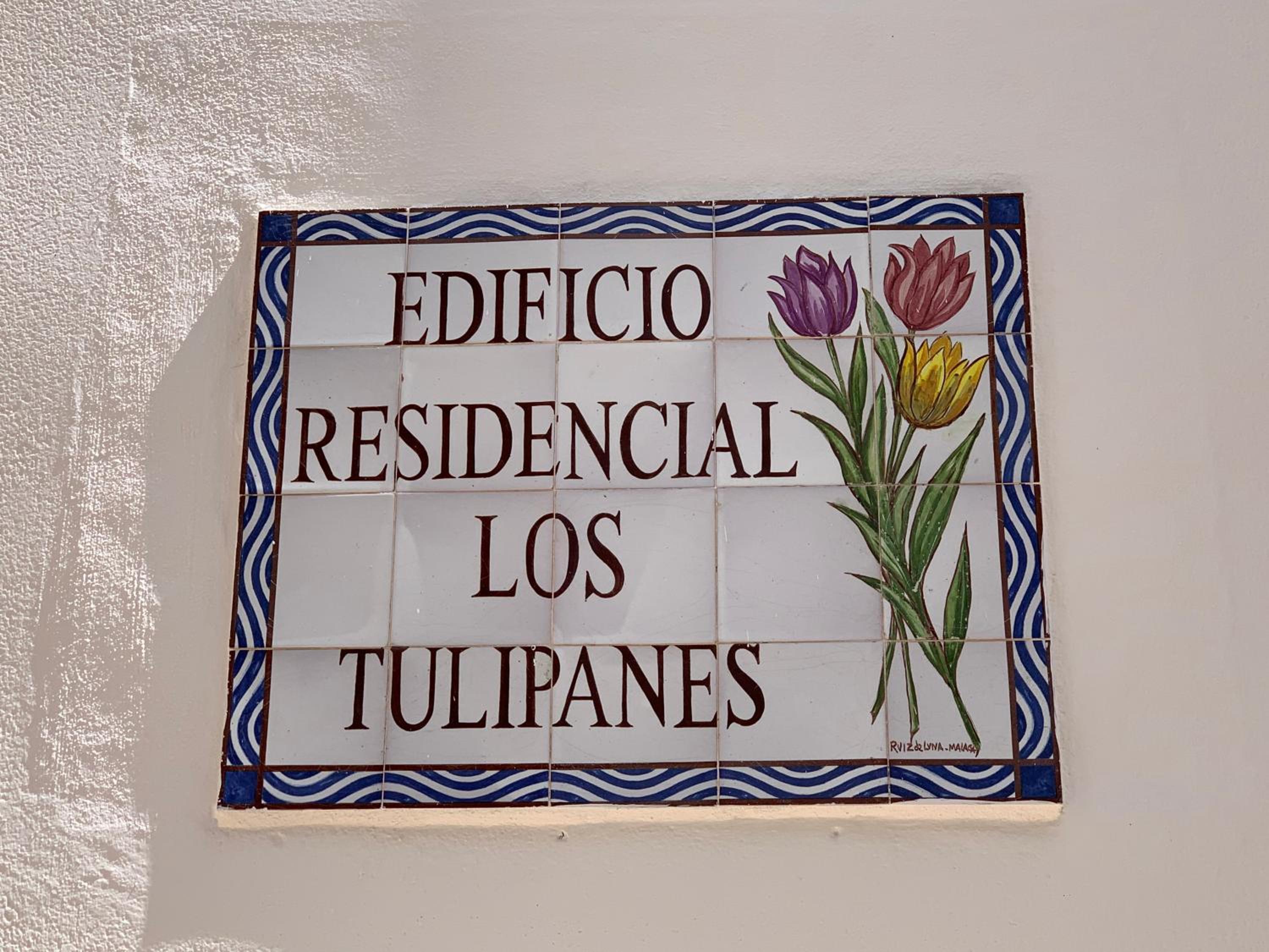 Tulipanes Benalmádena - Parking privado view 2