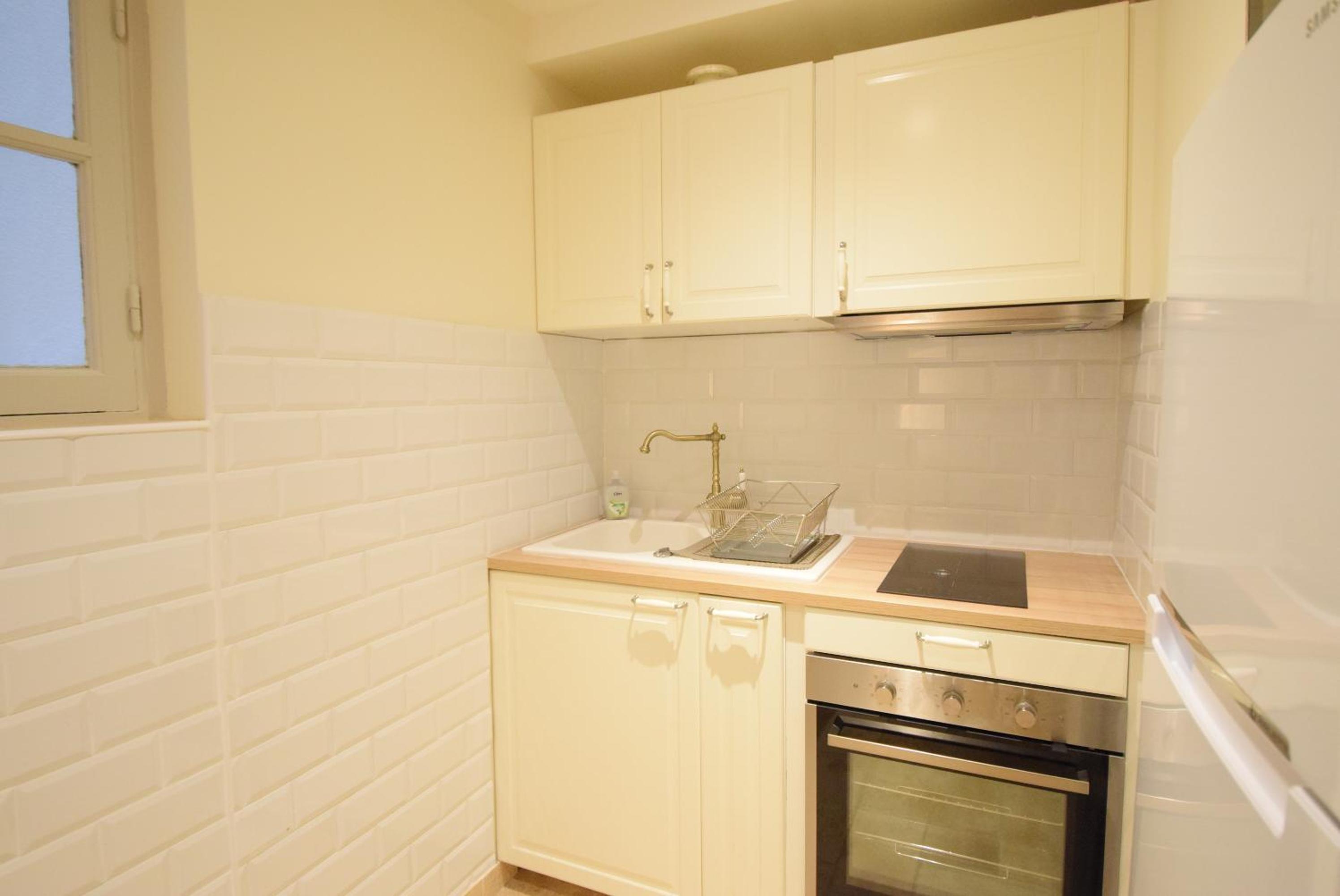 Nice Renting - PAIROLIERE - SPACIOUS FLAT - OLD NICE - MASSENA - TERRACE photo 3