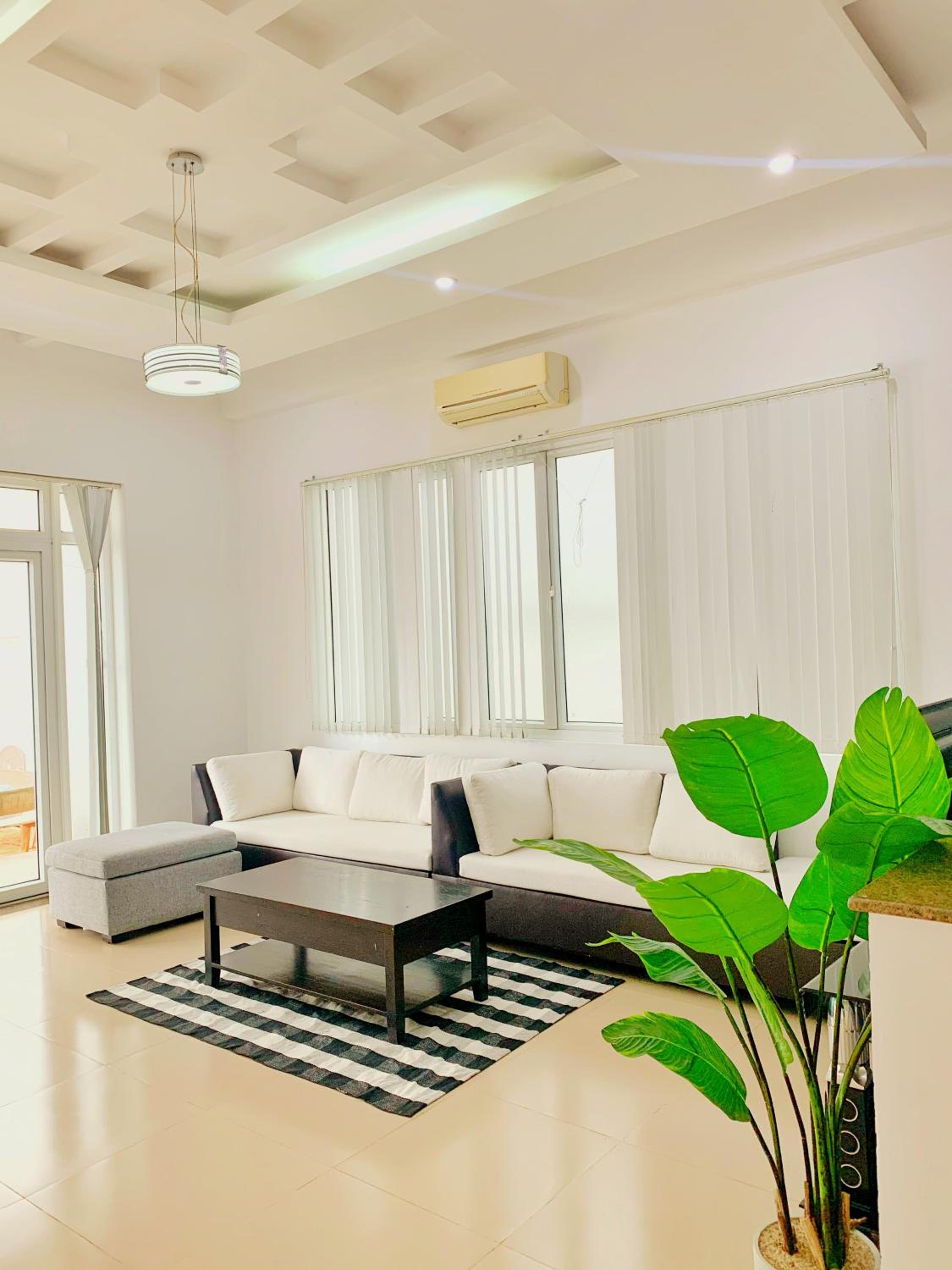 5 Bedroom Villa in Vung Tau- Biệt thự 5 phòng Bãi sau- The Black & White Garden Villa view 5