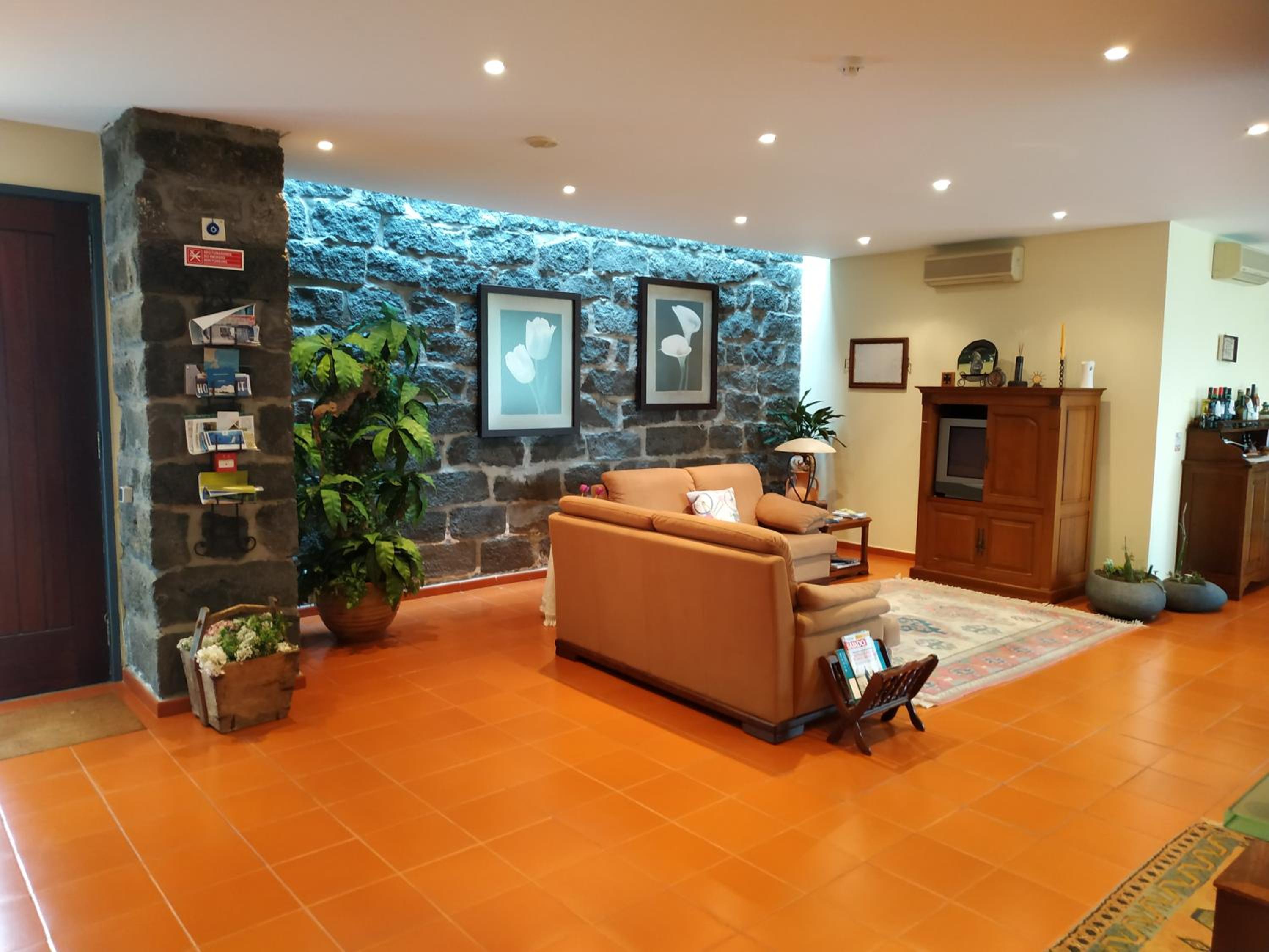 Hotel Quinta do Vale - Image 1