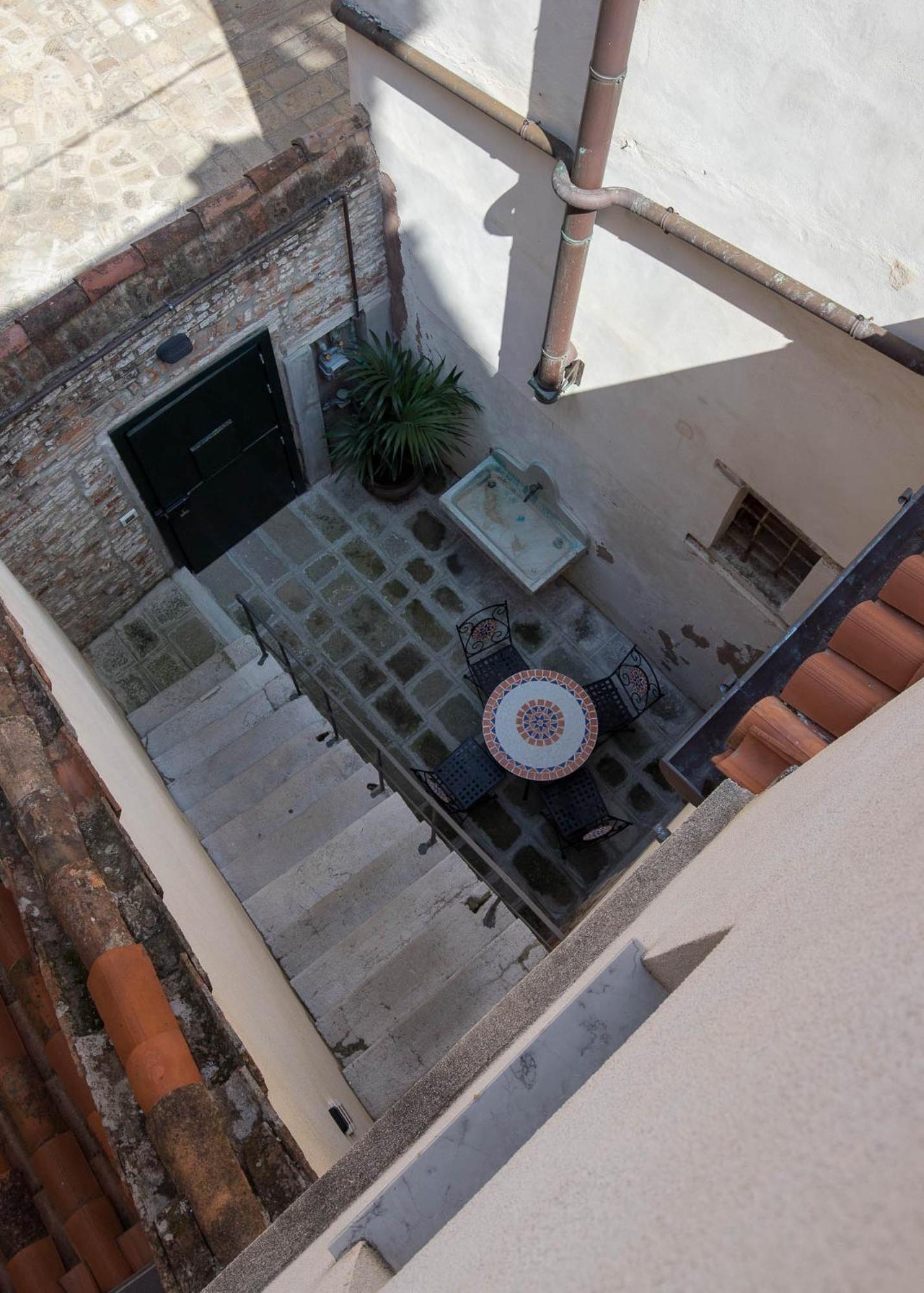 Corte del Tintor Apartments