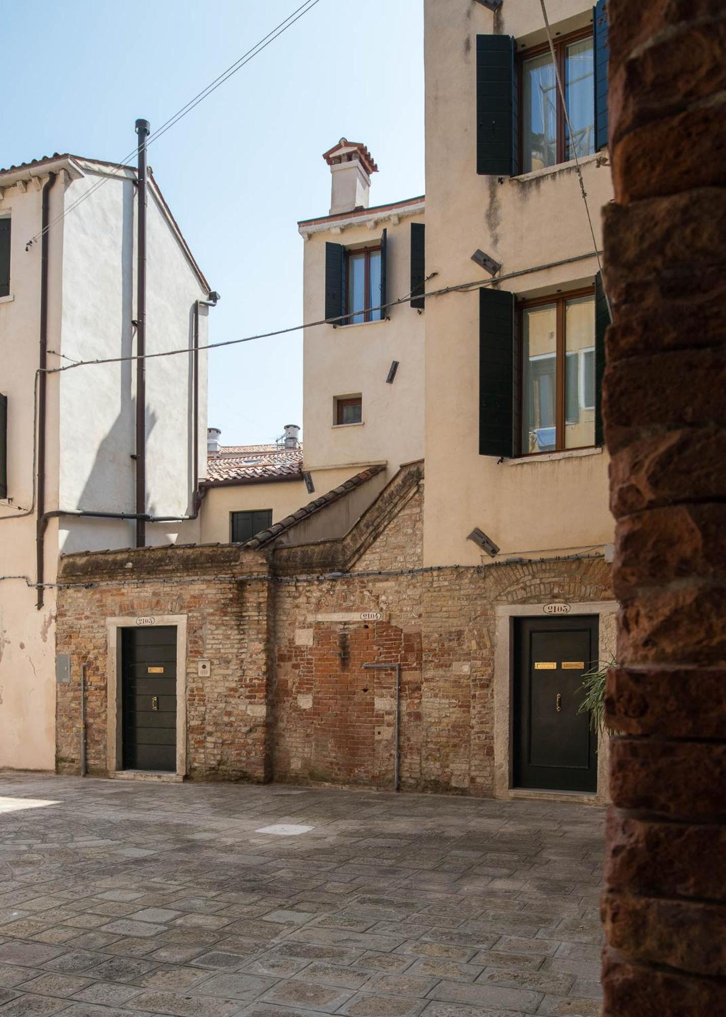 Corte del Tintor Apartments