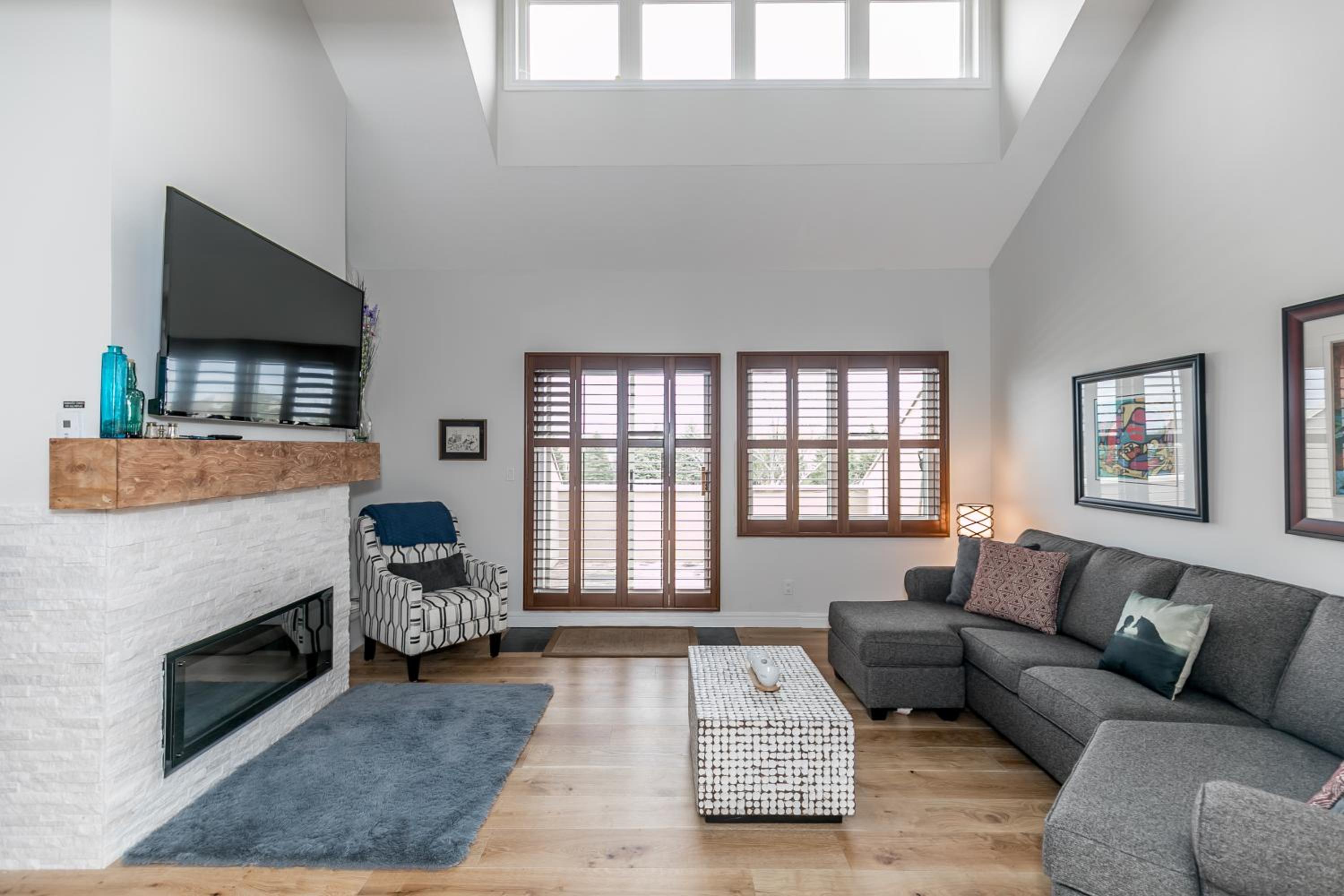 Stunning Townhouse - 3 BDRM Blue Mountain Village Sauna!